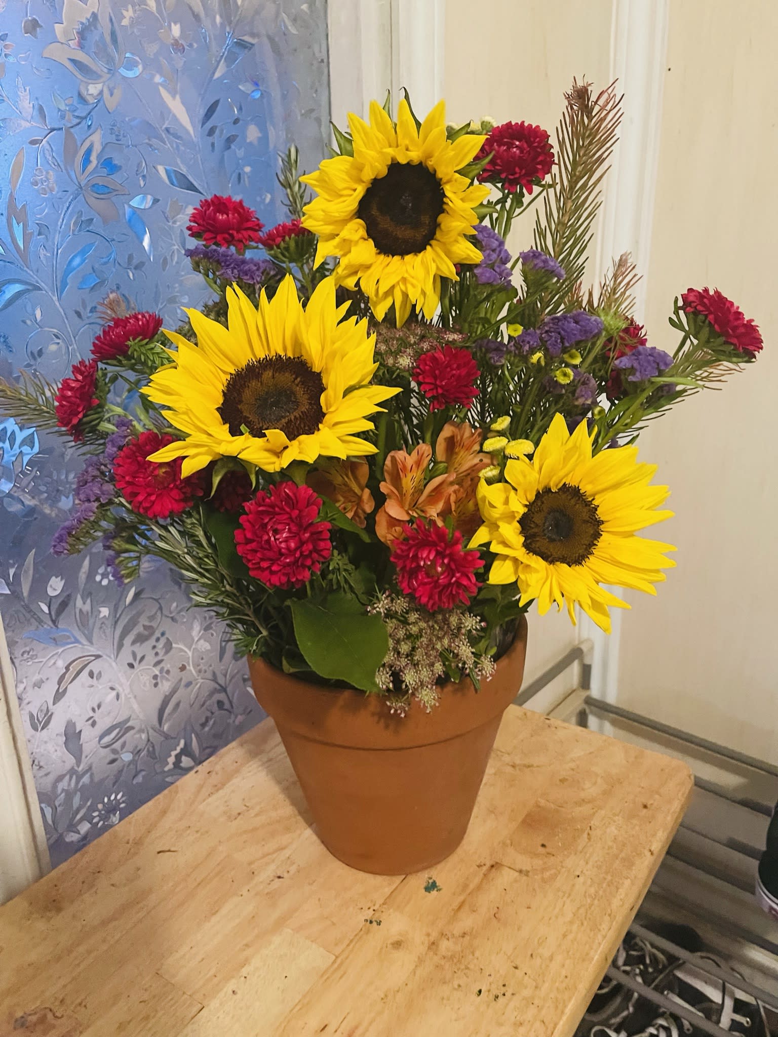 Come On Get Happy! Designed by Wonderland Flowers - Everything lovely but the dirt! These fresh cut picks are as beautiful as they arrived freshly cut. Definitely an eye pleaser, and a heart warming sentiment for any occasion. 