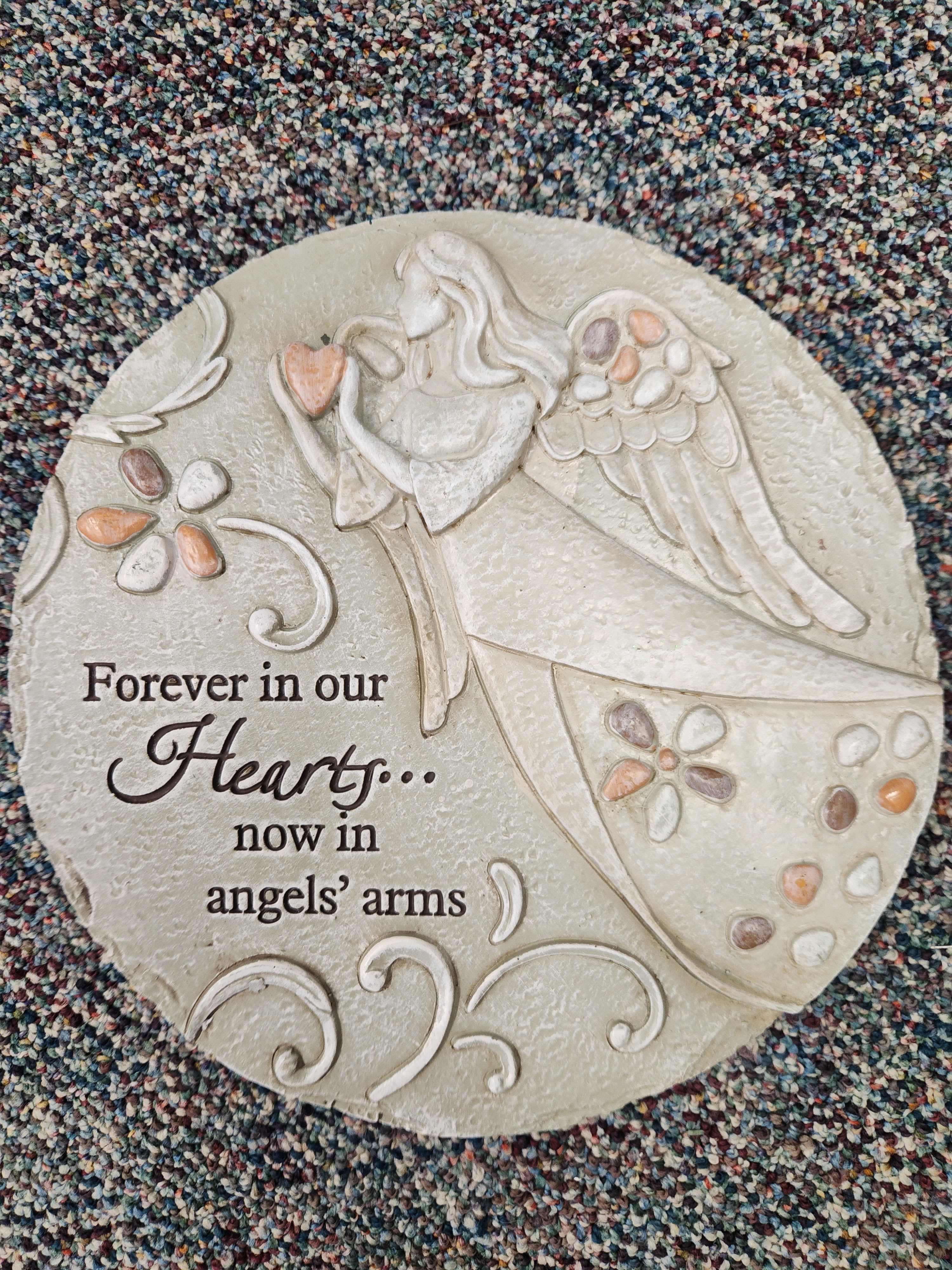 Angel stone - "Forever in our hearts" Angel stone - "Forever in our hearts" - Resin angel stone to put outside in memory of your loved one. Saying - Forever in our hearts... now in angel's arms