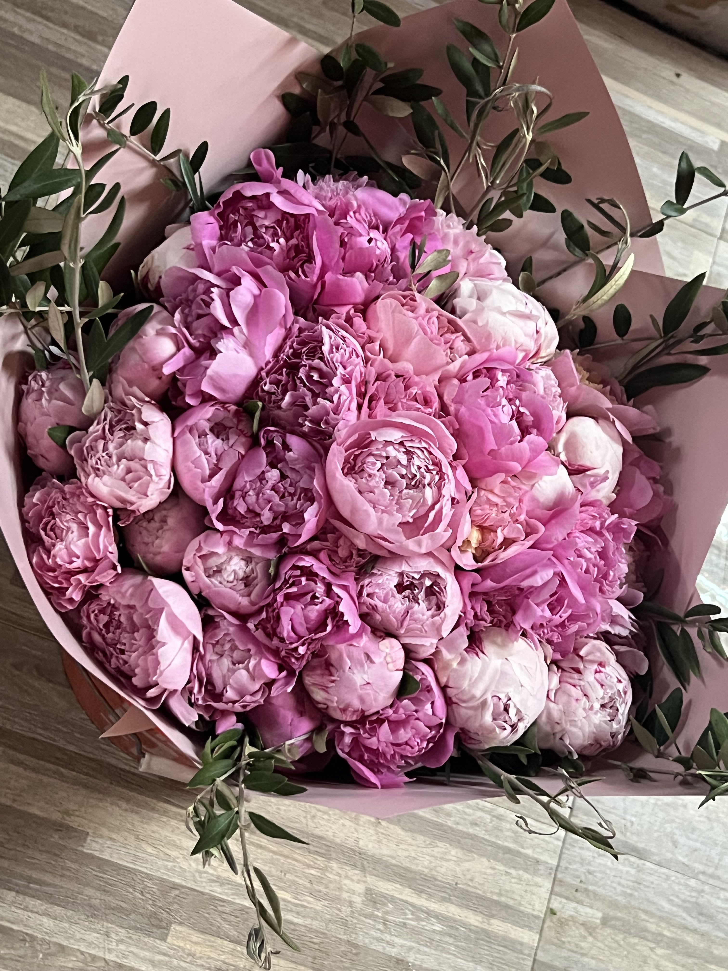 The Peony bouquet - The beautiful life of fresh peonies in your home or office is the way to keep bright and fresh, a big bouquet of “50 peonies as shown and all sixes available deluxe 60 and premium 70— prices may varíe depends on the season or Holiday