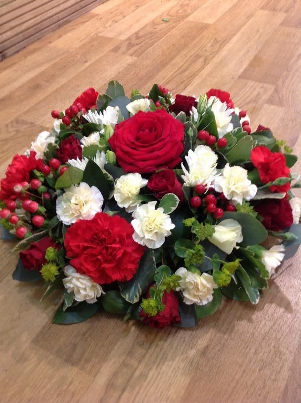 happy holidays - roses and carnations