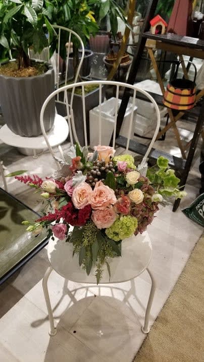 Lovely Luxe Bouquet - Due to various seasonal and regional conditions, and the variety of unplanned issues courtesy of Mother Nature, availability of some flowers may be very limited in certain areas.  In this event, we will substitute with a second choice of similar flowers and container of equal value and beauty. Every effort will be made to maintain size, shape, and overall color schemes of an arrangement. Our goal is your complete satisfaction, rest assured that every effort will be made to provide an arrangement of equal or greater value