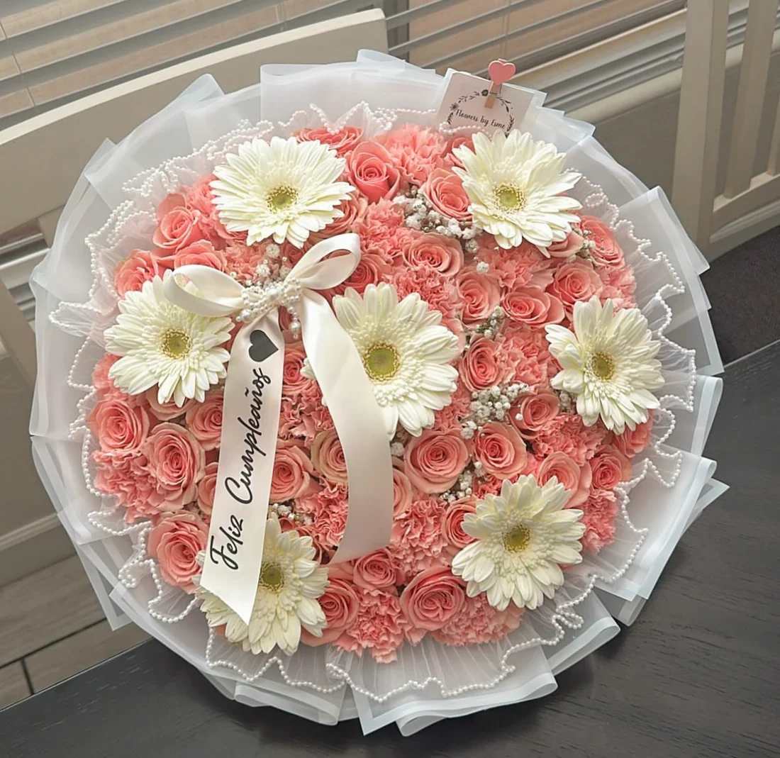 Sweetie pie (bouquet) Sweetie pie (bouquet) - Pretty bouquet with peachy colors and gerbera daisy's