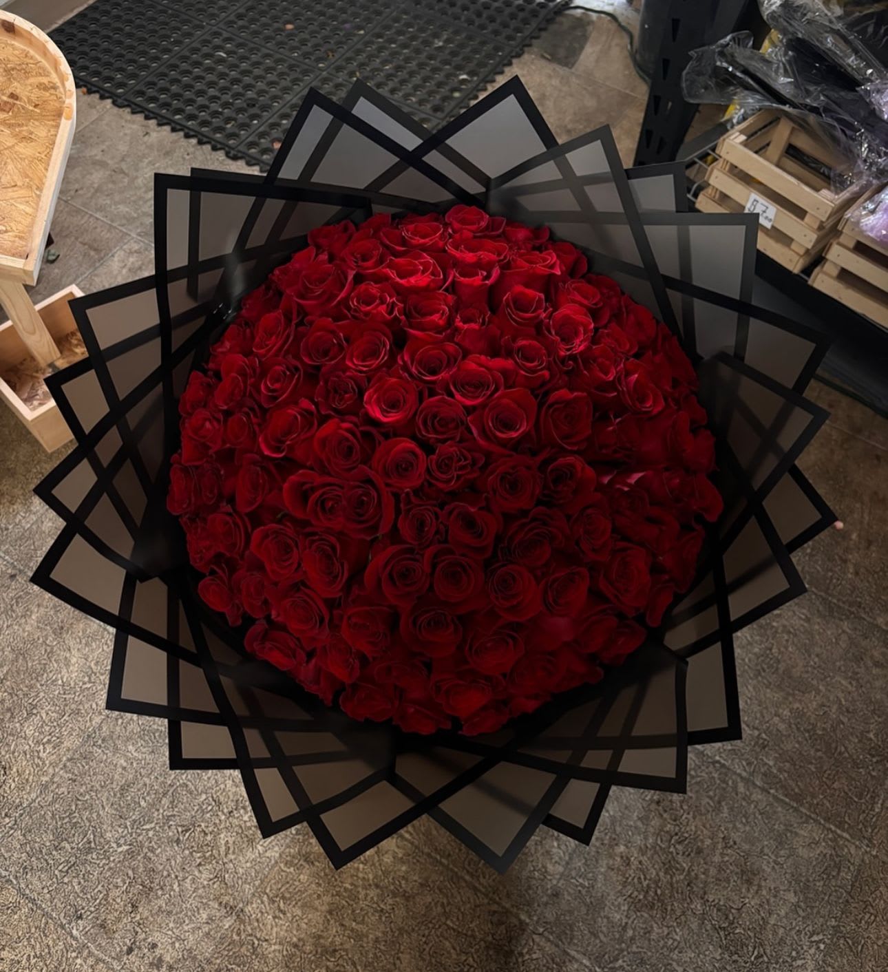 100 red roses 100 red roses - Beautiful 100 red roses elegance