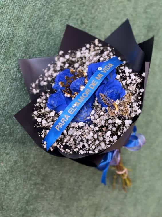 blue roses with trinkets and sash - 6 stemmed painted blue roses with Customizable message, 1-3 words, and glam trinkets.