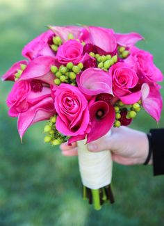 Lipstick Bouquet Lipstick Bouquet - Mix of Mini Calla lilies, Roses and Hypericum berry. As shown in Hot Pink. If you are looking for a different color palette please let us know in the special instructions when checking out.