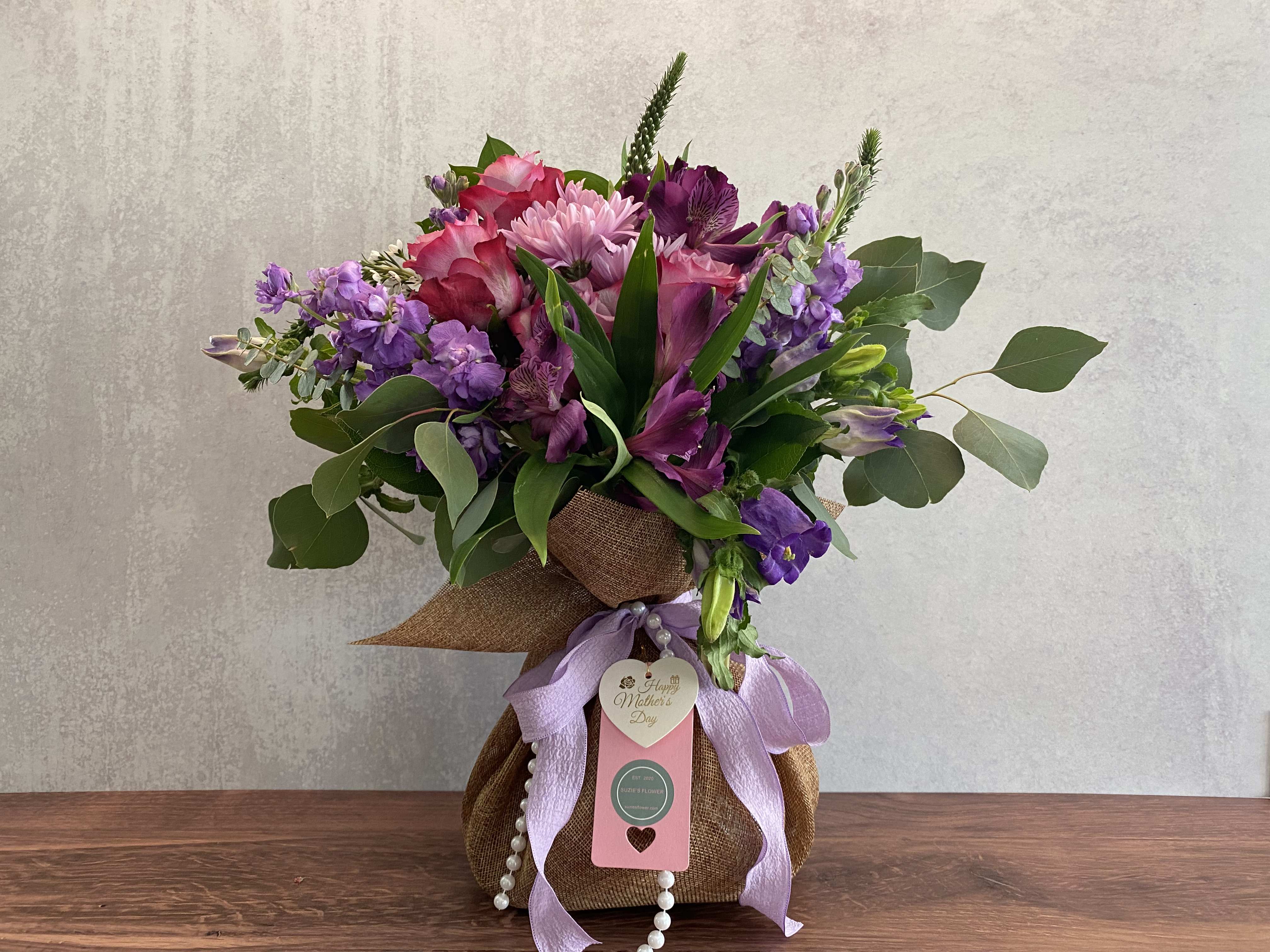 Linen Wrap: Suzie’s Signature Arrangement (Purple Series Color) Linen Wrap: Suzie’s Signature Arrangement (Purple Series Color) - Very Popular Colors Flowers