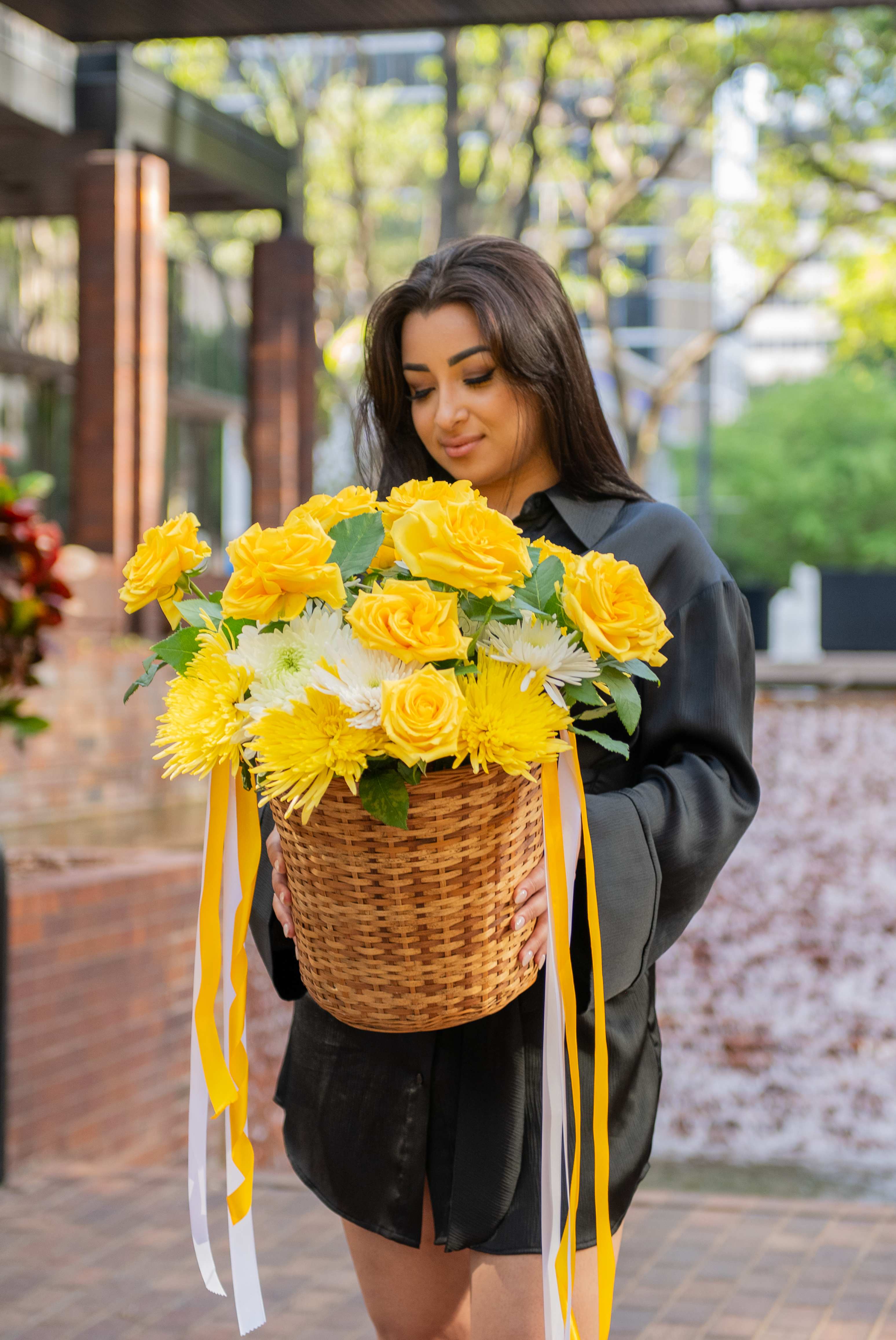 Golden Glow Basket - Basket of yellow Roses with yellow Moms