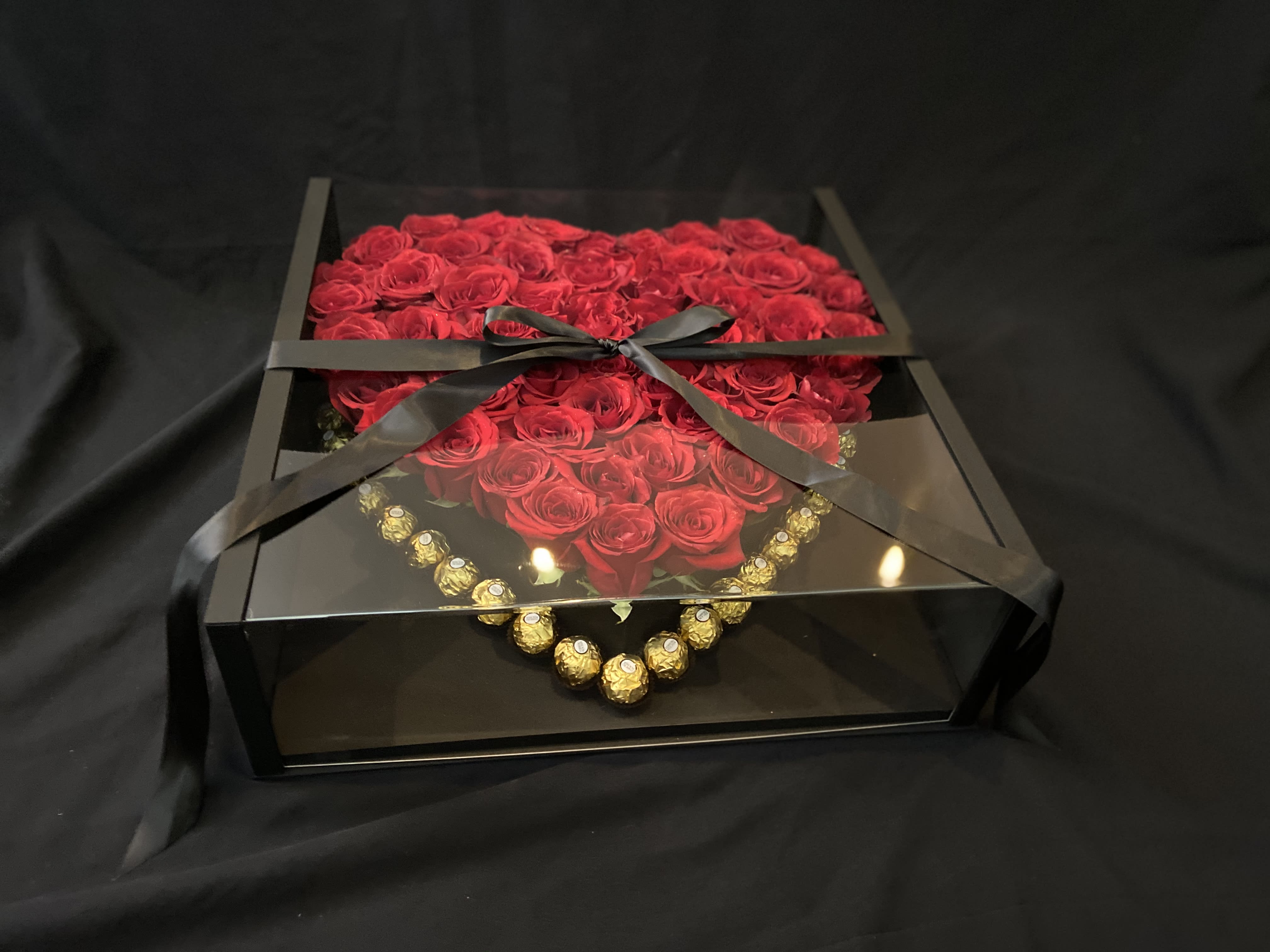 Big Fashion Heart Box - Acrilic Fashion Big Box, 20&quot;x20&quot; Aprox. with 50 Red Roses. Premium with Ferrero Chocolates. 