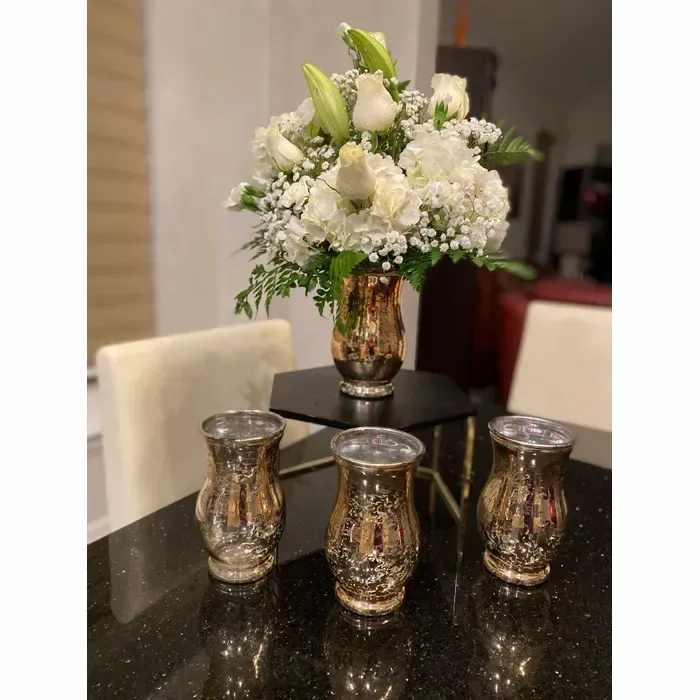 Beautiful memories 2 - Let memories live with beautiful tribute, white flowers in an elegant gold vase