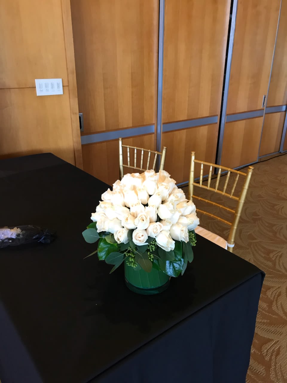 ON SALE- WAS $300 - 50 ROSES EVENT TABLE ARRANGEMENT ON SALE- WAS $300 - 50 ROSES EVENT TABLE ARRANGEMENT - IMPORTED ROSES