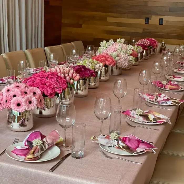 Pink Runner Pink Runner - Flowers Runner, 4x4 Silver vase each