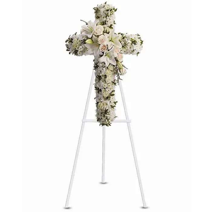 Divine light Divine light - Devotion and hopes for eternal salvation with this gracefully elegant cross