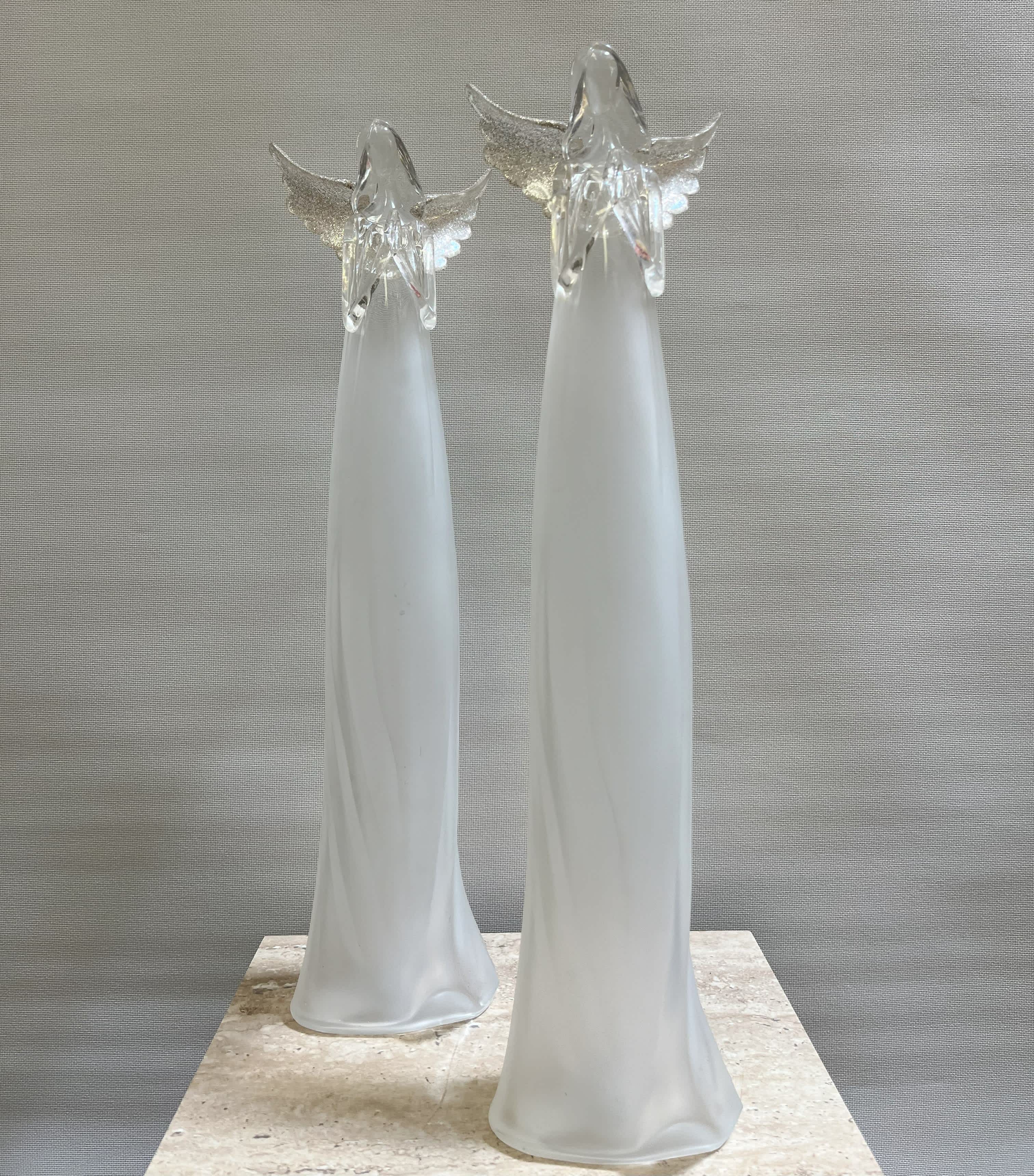 Tall Lighted Angel in Prayer - 17.5&quot; H Plastic 1 CR2032 button battery 
