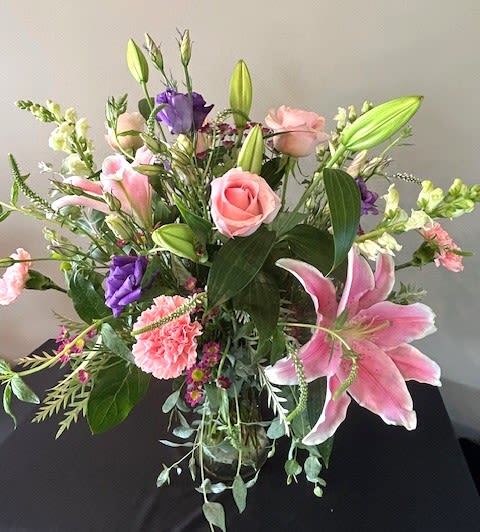 Pretty n' Pink - The perfect blend of all pink flowers!   *Flowers subject to change based on supply*