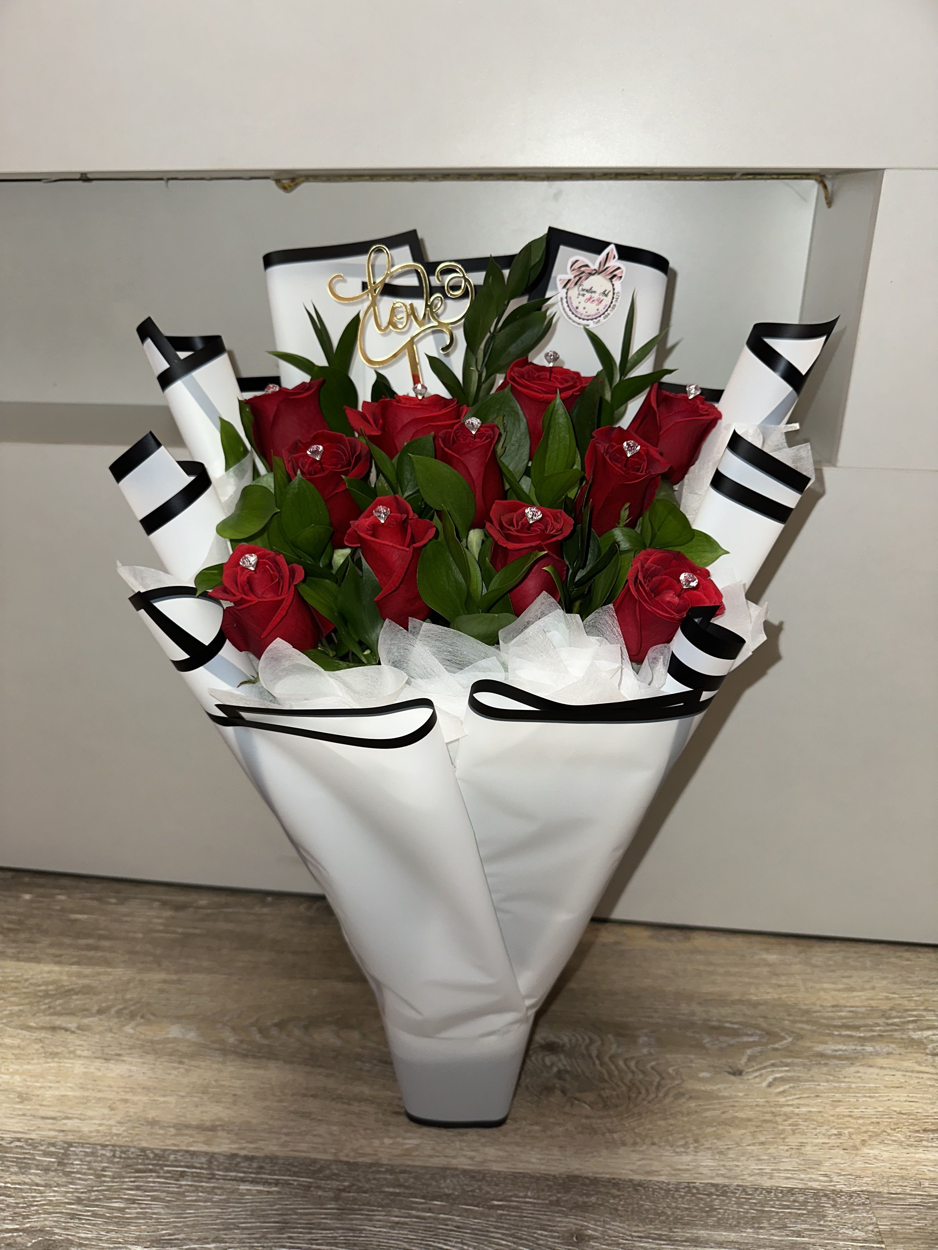 RED ROSES RED ROSES - RED ROSES