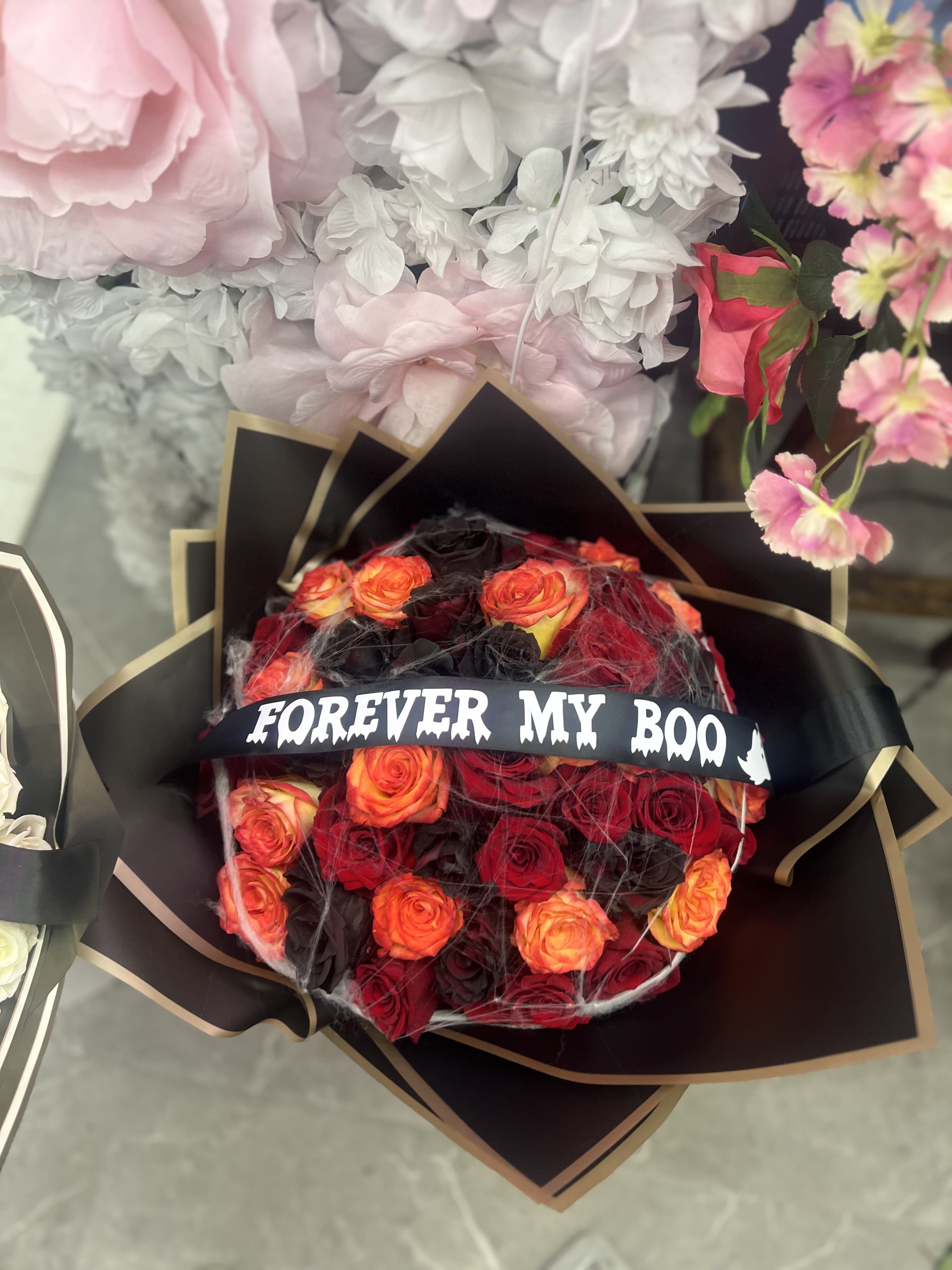 Forever my boo Forever my boo - Standard 12 roses $64.99 Deluxe 25 roses $99.99 Premium 50 roses $154.99
