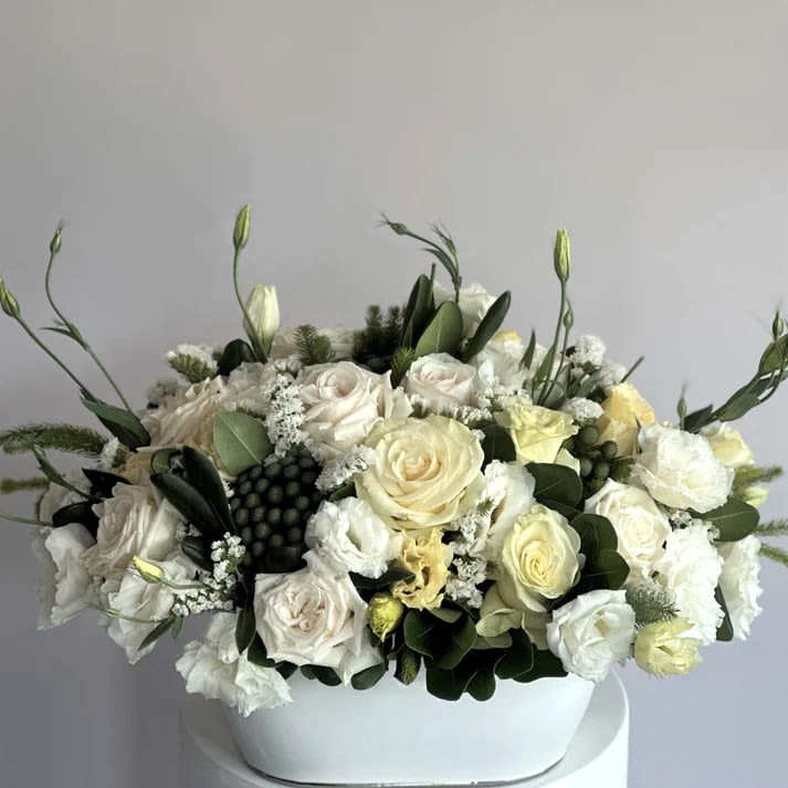 #26 Venice - Signature Premium flower arrangement created for passion and emotion shown an actual size &quot;Deluxe&quot;  Seasonal flowers can be replaced with a similar one. Vase can also be replaced with others.