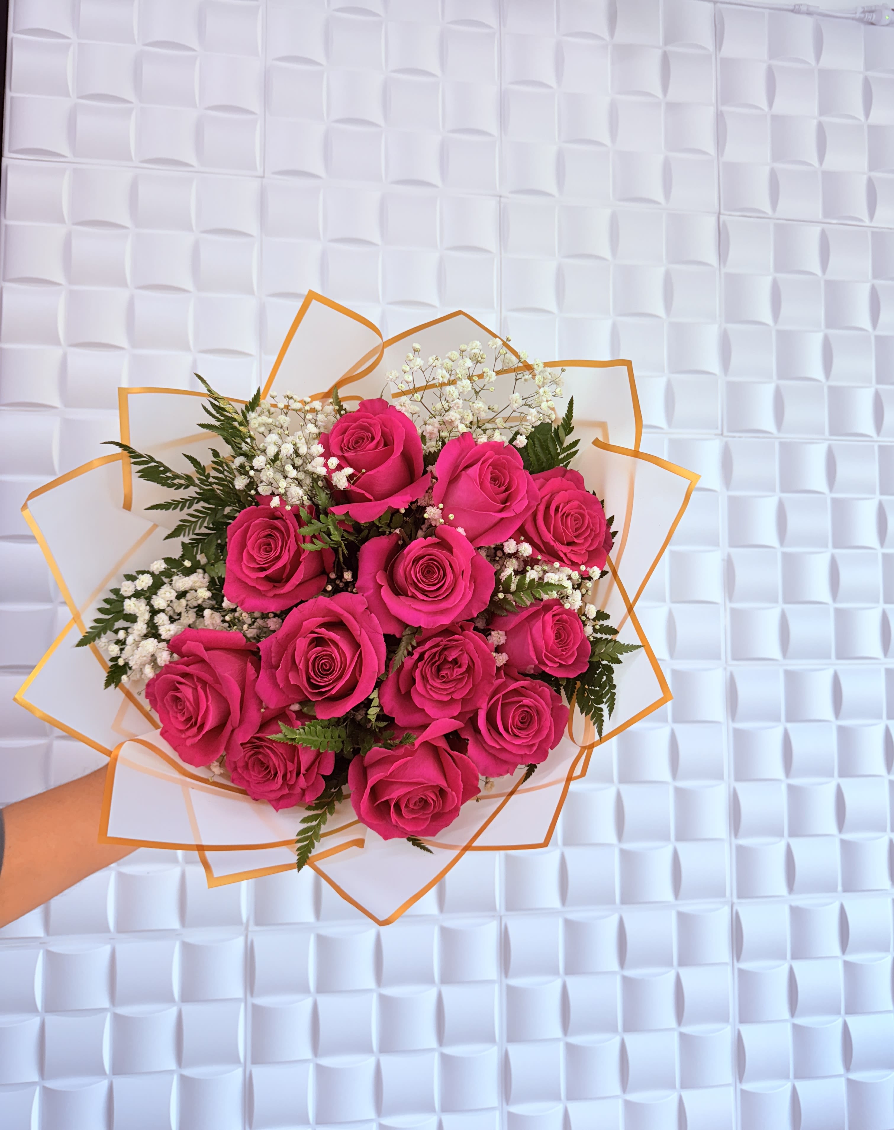 ONE DOZEN PINK ROSE ONE DOZEN PINK ROSE - This beautiful bouquet contains 1dozen of Pink Rose with arranged greenery
