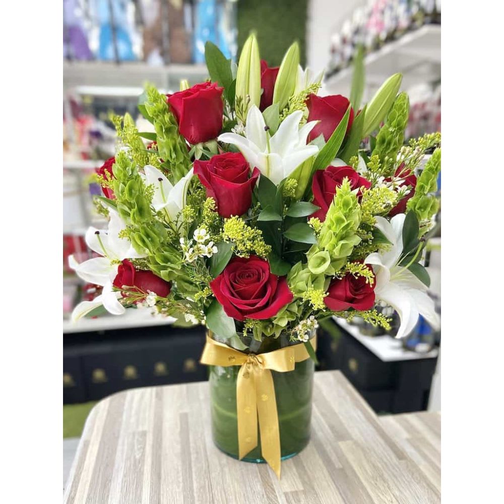 Roses and Lilies Flower Arrangement - Red - Roses and Lilies Flower Arrangement