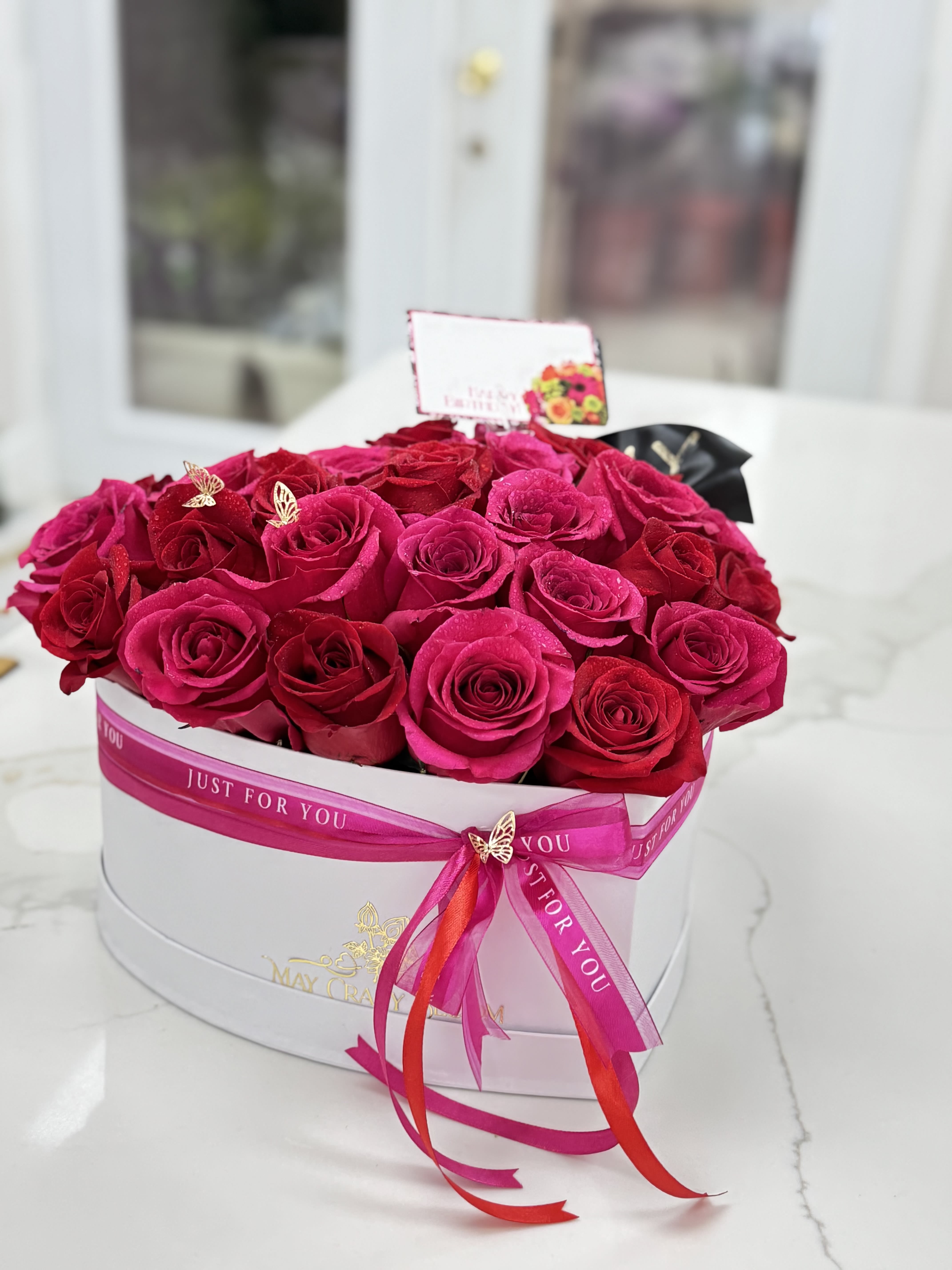 Box of rose - Box full of roses  ROSE IN COLORS WRITE IT ON THE INSTRUCTIONS  SI DESEA CAMBIAR EL COLOR DE LAS ROSAS PUEDE HACERLO EN LAS INSTRUCCIONES 