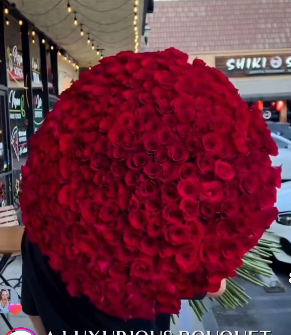 Dose of rose 200 - Gorgeous large 200 red rose bouquet from the best farms in Ecuador and Colombia 