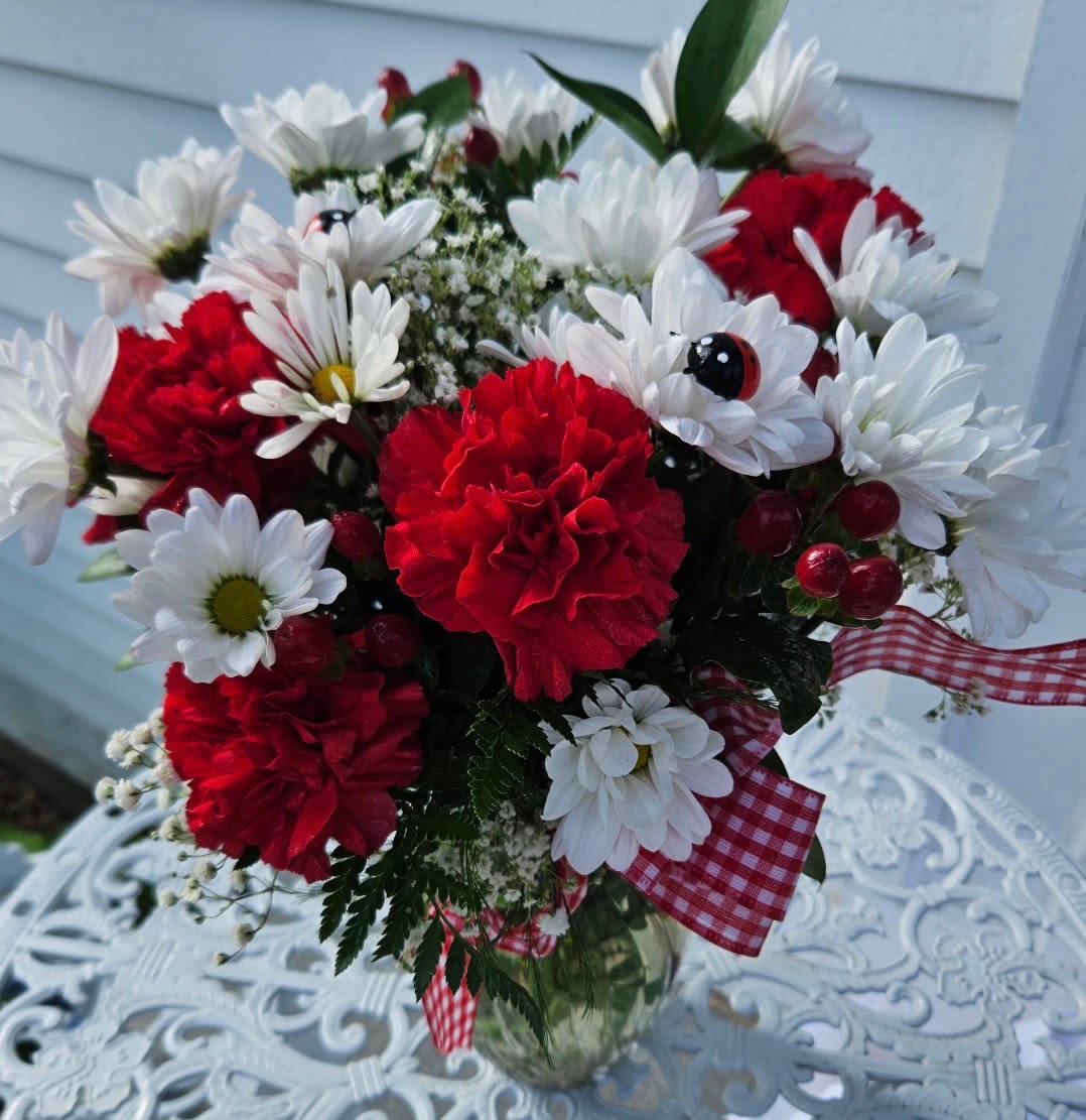 Lady bug Picnic Bouquet Lady bug Picnic Bouquet - Reds and whites with faux lady bugs and red gingham ribbon