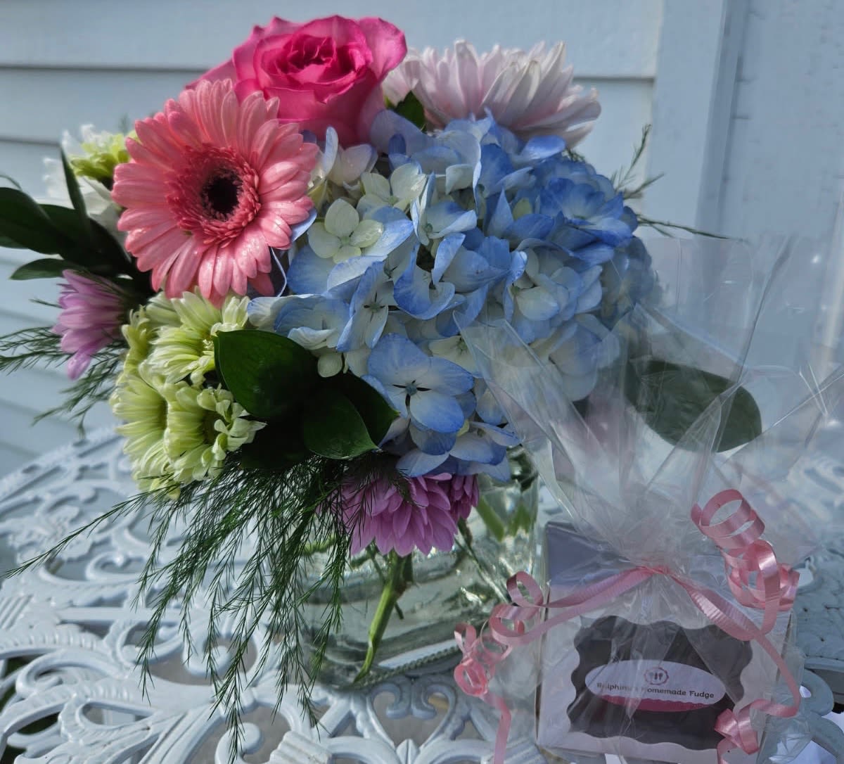 Pastel deal of the day with fudge Pastel deal of the day with fudge - Blues, pinks and lavenders with Ralphina's homemade fudge