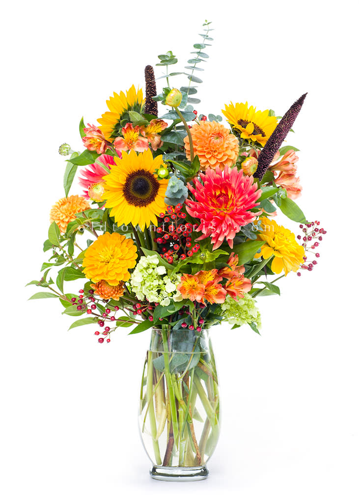 Summers Bounty  - Sunflowers, dahlias, and zinnias for all the warm colors of autumn. 