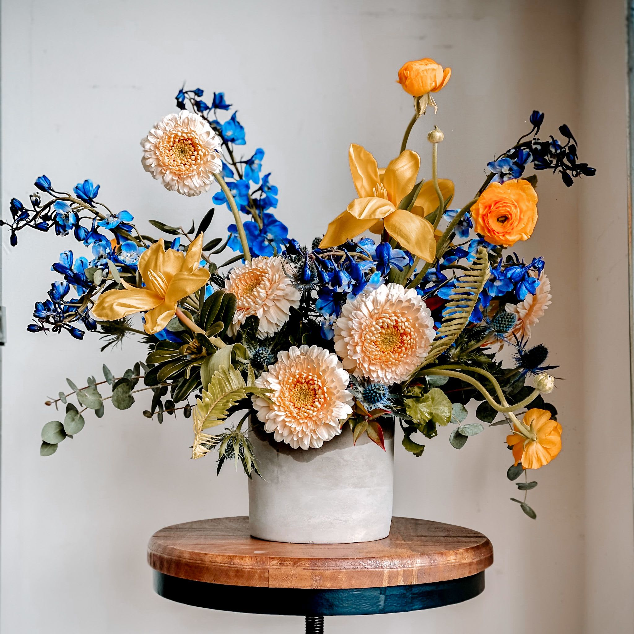 Designer's Choice Small  - Indulge in the beauty of bespoke floral artistry with our Designer’s Choice arrangements. Perfect for those who appreciate the elegance of fresh, hand-selected blooms styled with love and intention. Each arrangement is thoughtfully crafted to reflect timeless romance, opulence, and effortless charm— with a touch of our signature warmth.  Let us create something truly special, using the finest seasonal flowers to capture the essence of your moment. Whether it’s a heartfelt gift, an intimate gathering, or simply a way to bring beauty into your space, trust us to design a floral masterpiece that speaks to the heart.  Designed with love, styled for meaning. - Folsom CA florist