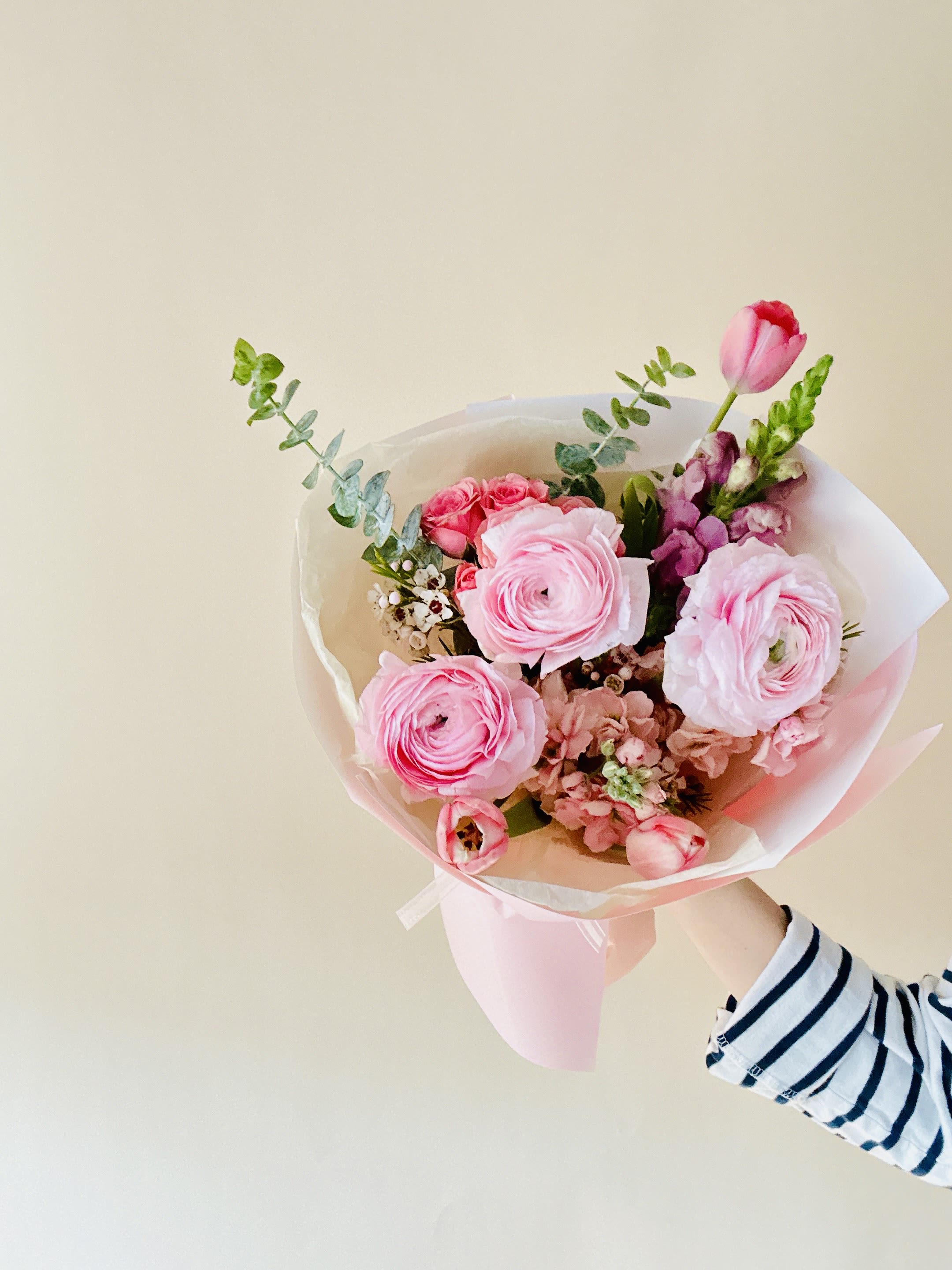 Agape’s Choice Petite Bouquet  - * It is a florist choice bouquet, let us know if you have any preference!   * This Bouquet is available for pick up only. Please call or leave a message to arrange a pick up time.   Please keep in kind that no arrangement can be made identical to the photos shown (as some flowers are seasonal). Therefore, we will substitute them accordingly with in-season flowers instead. We will do our absolute best to arrange the flowers as similar as possible with the photos shown!   For Bouquets, we DO NOT include vases unless you add one.  For Vased Flowers, we include vases.   Right now, you can expect summer blooms sourced from local farms.   We use small ordinary 4in by 3in cards. If you want to send flowers with a special messaging card, please choose one from add-ons!  Delivery: our standard delivery time window is between 3:00pm and 5:00pm.   If you have any questions regarding the order, please feel free to contact us!   Email: agapeflower.studio25@gmail.com  