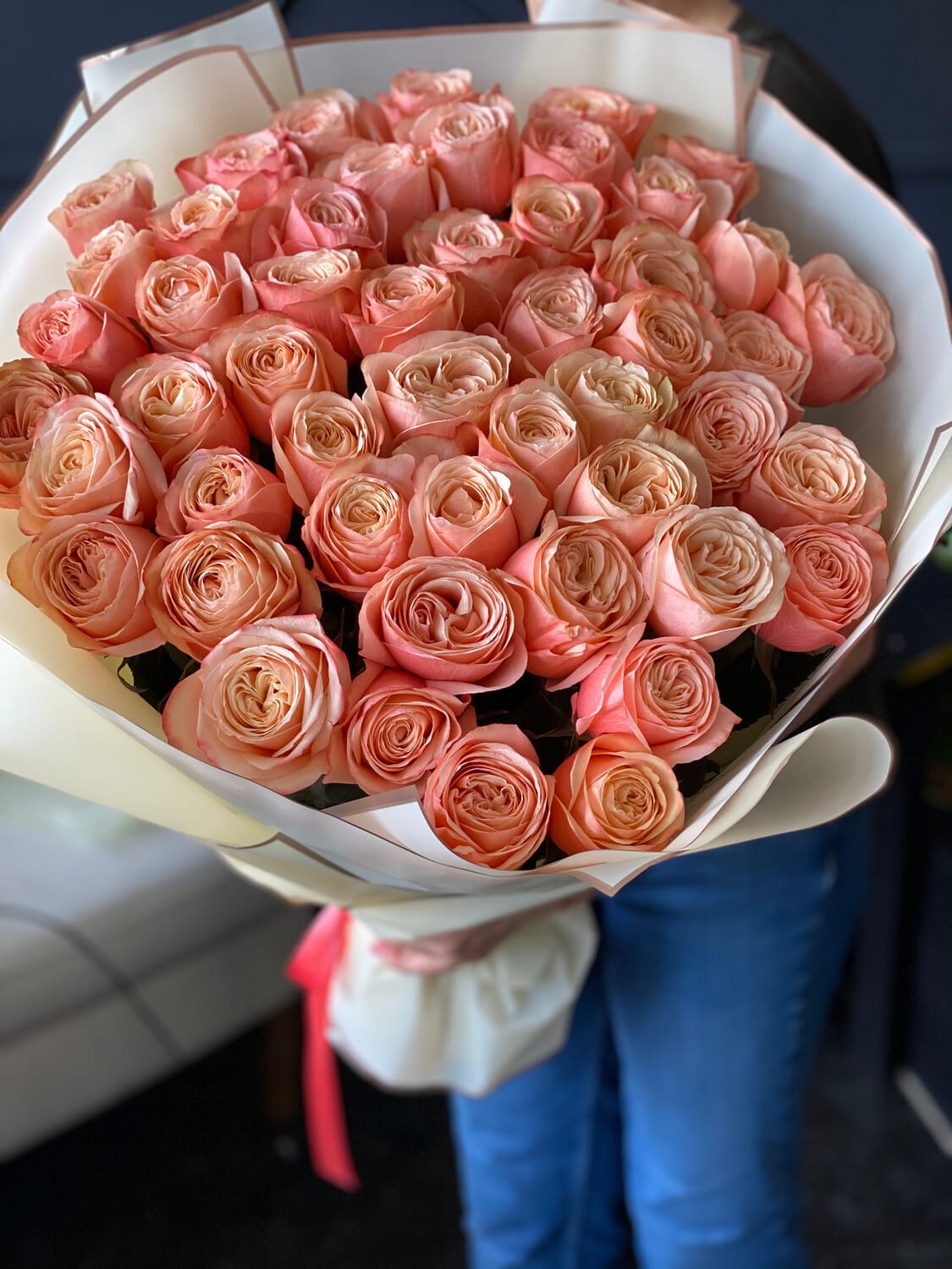 50 &quot;Kahara&quot; Garden roses bouquet  - 50 &quot;Kahara&quot; Garden roses bouquet. Vase not included 