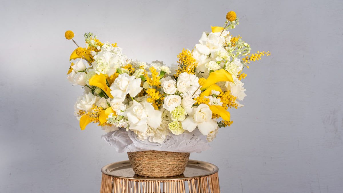 NO. 972 - YELLOW BASKET NO. 972 - YELLOW BASKET - A modern take on floral gifting, this mixed flower basket is a curated blend of seasonal blooms and textures, thoughtfully designed in Studio City. Each basket is a unique expression of beauty and emotion—perfect for making a lasting impression. Whether it’s a celebration or a simple gesture of love, our same day flower delivery ensures your heartfelt gift arrives fresh, elegant, and right on time. Size on the photo - Standard.