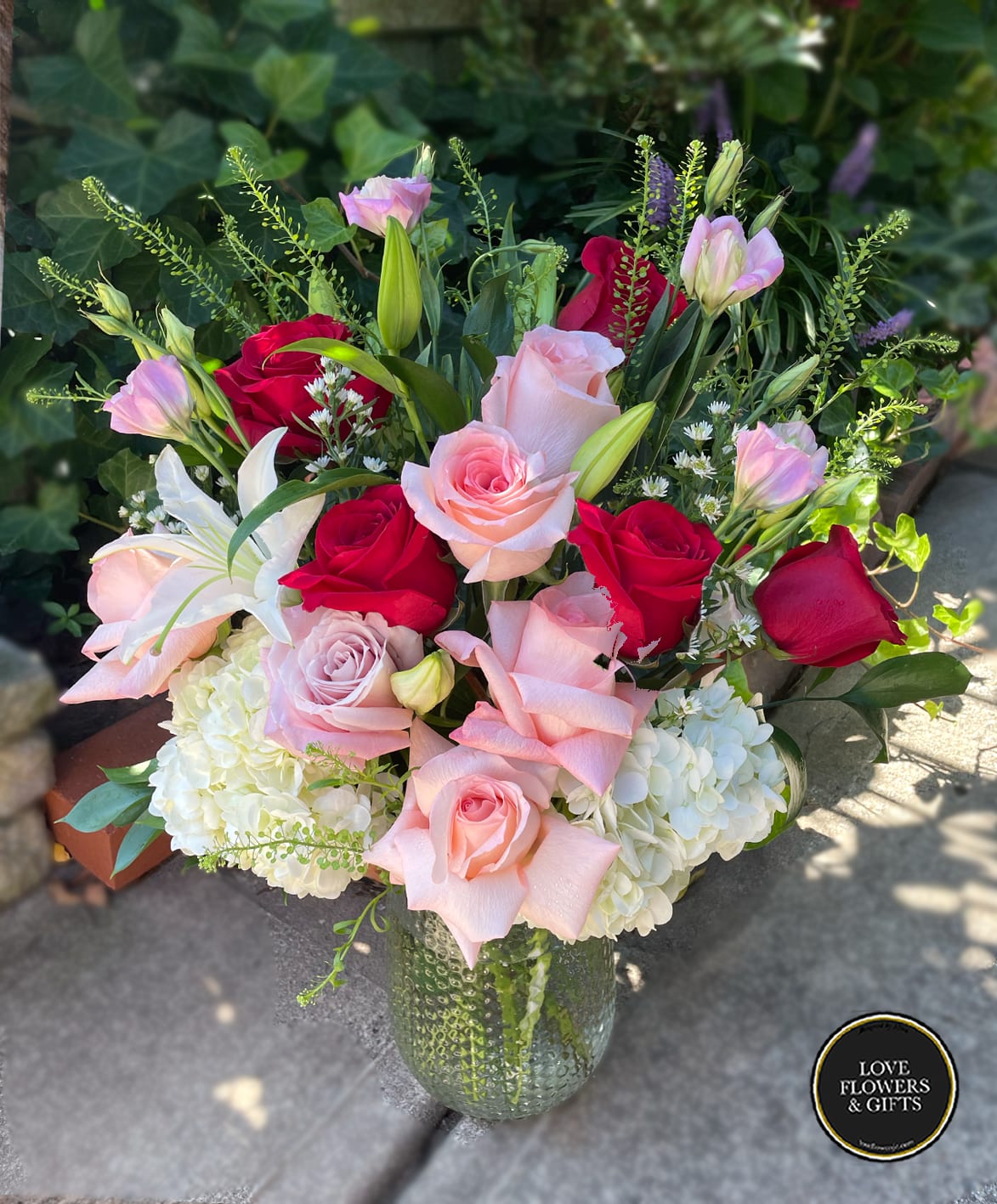 you are lovely - Send your valentines a lovely arrangement 