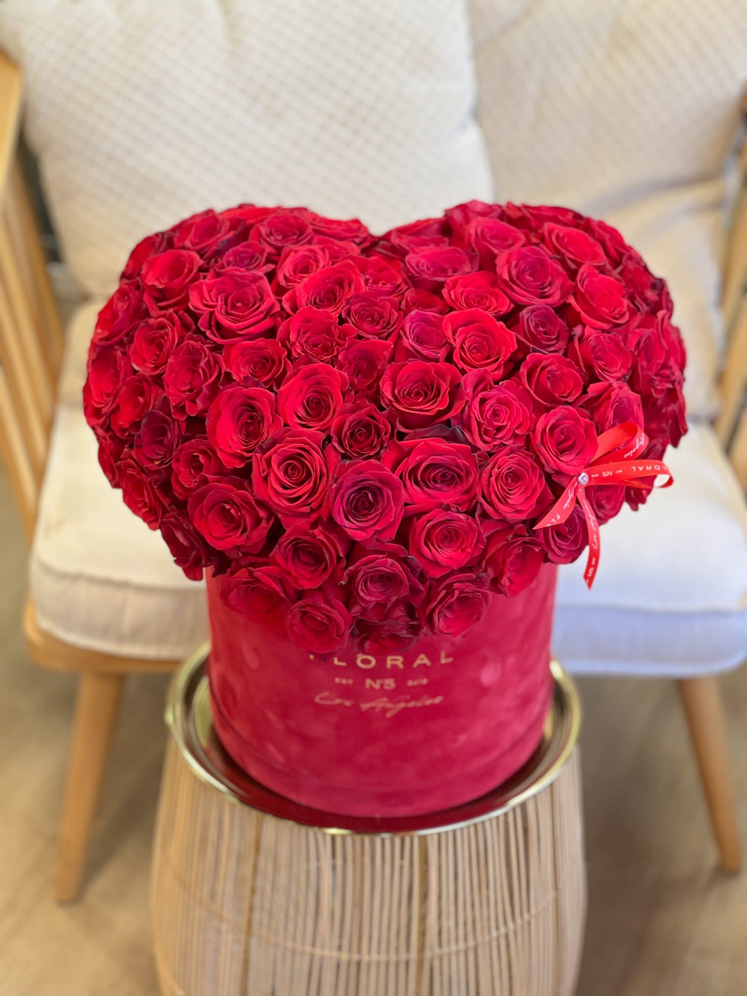 No.133 - Hot heart No.133 - Hot heart - Expertly arranged by our skilled florist in Studio City, this box of classic roses shaped as a heart offers a modern twist on a timeless gesture. Elegant and refined, it's the perfect gift for any occasion. With same day flower delivery available, sending a stunning floral surprise has never been easier. Experience the beauty and sophistication of a luxurious rose presentation.