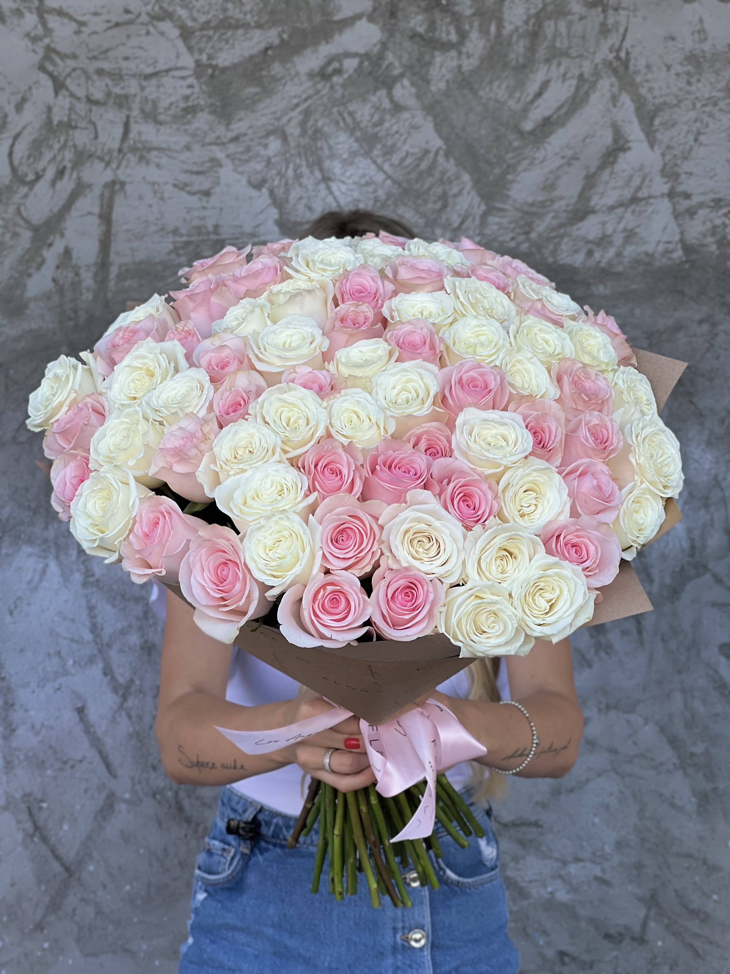 No.187-Love No.187-Love - Handcrafted by our expert florist in Studio City, this bouquet features classic light pink and white roses arranged with timeless elegance and care. Perfect for any occasion, it brings beauty and sentiment together in every petal. Enjoy the convenience of same day flower delivery, making it easy to send love and joy right when it matters most. Discover the charm of a rose bouquet that speaks volumes. Available in tree size options: Standart - 75 red roses. Deluxe - 100 red roses. Premium - 125 red roses. Size on picture : Standard