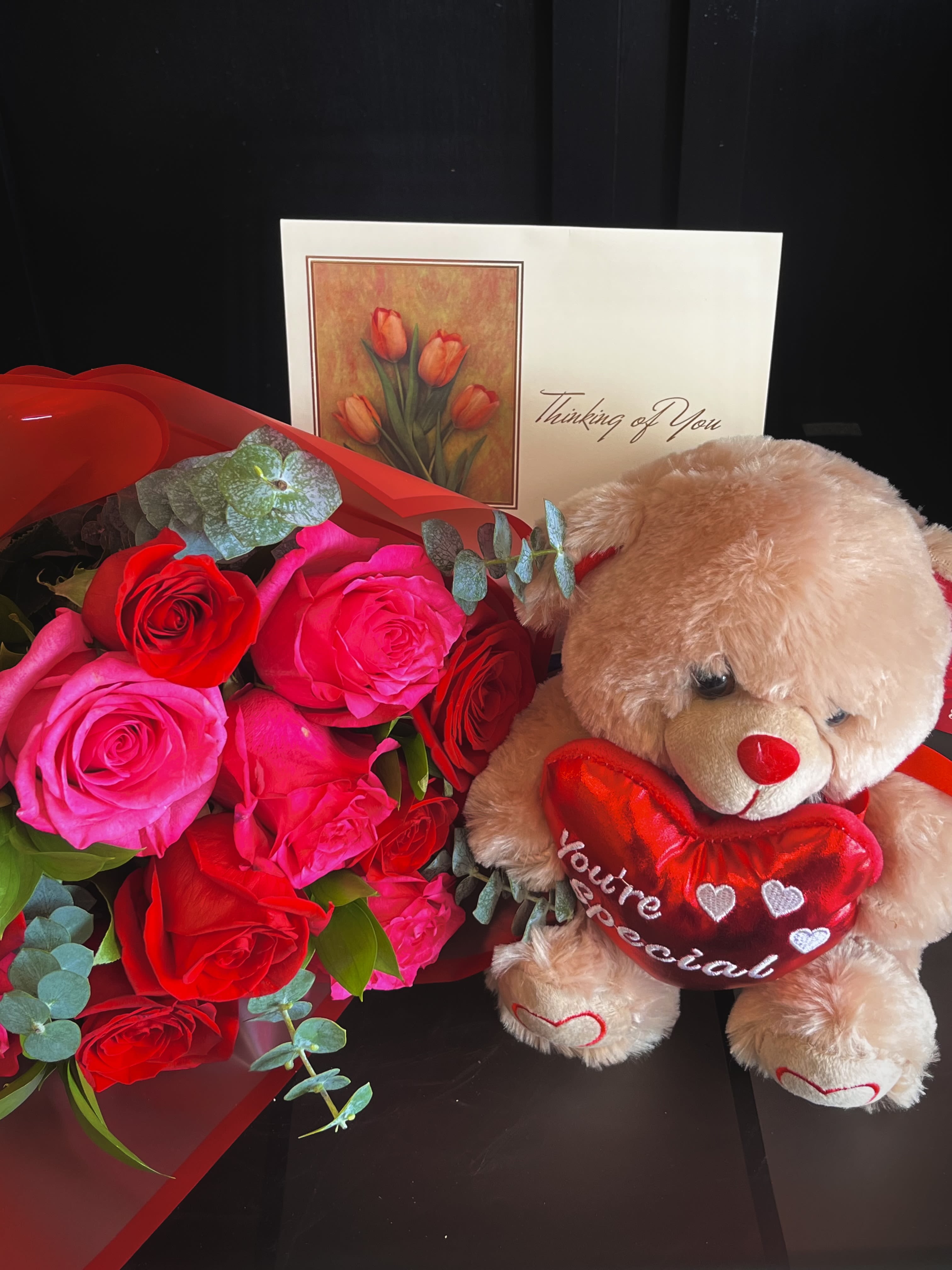 Bundle of Gifts Thinking of you (bear) - A dozen roses, teddy bear, and a Thinking of You card