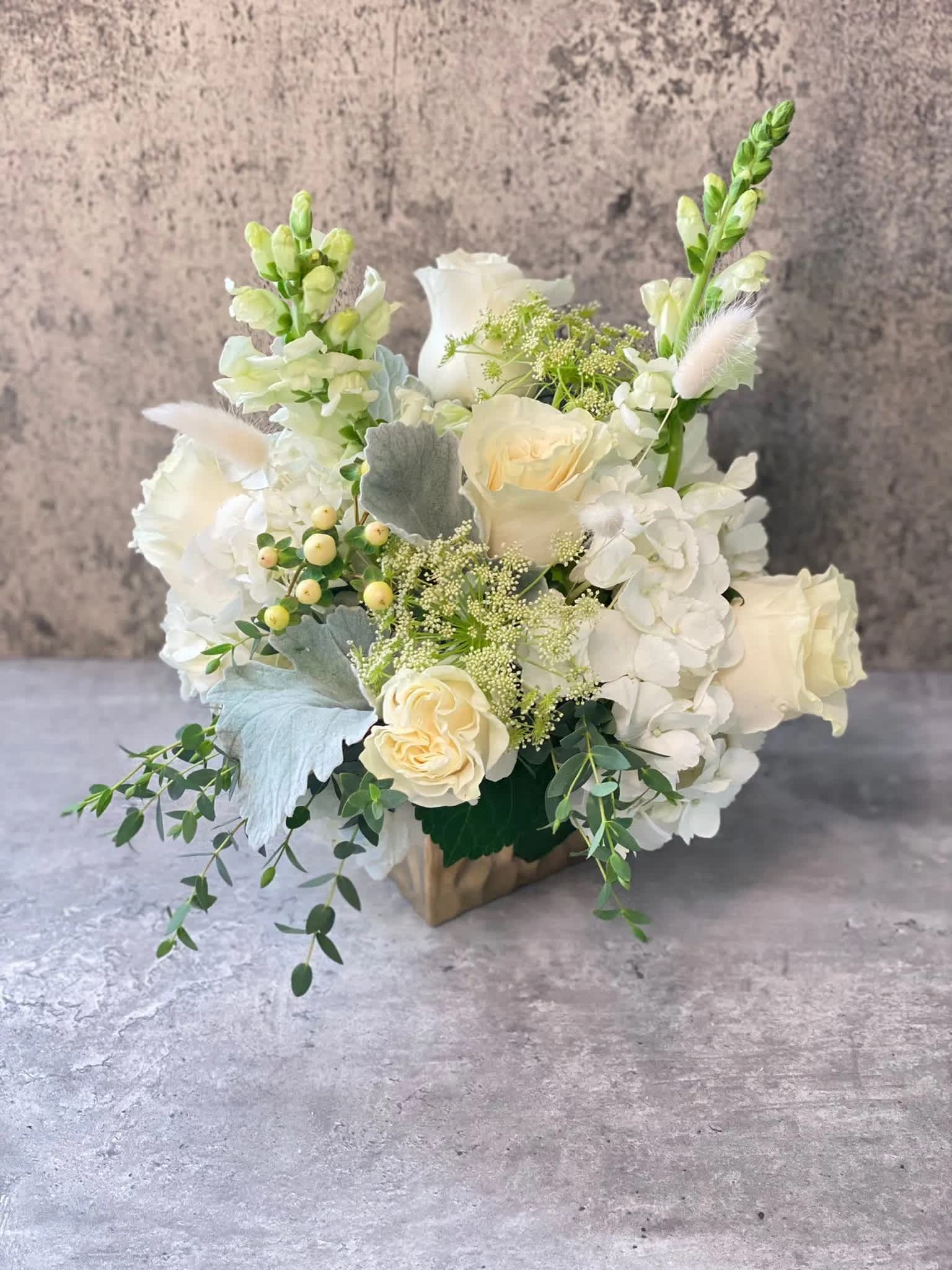 White Elegant flowers - NGWH - Standard - Your order will be arranged approximately as shown on our website.