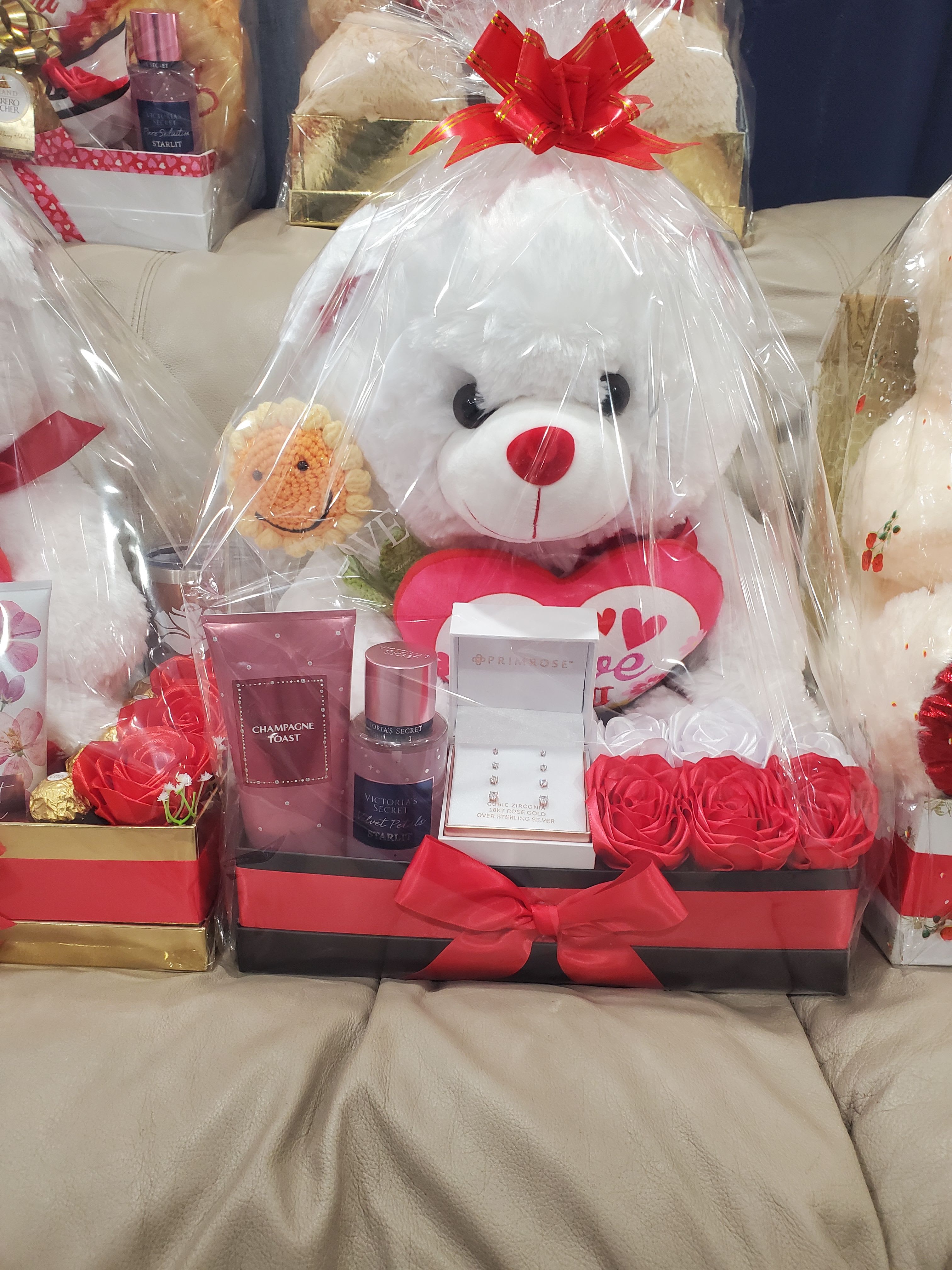 Gifts box with teddy bear  - Beautiful gifts box with teddy bear with ribbon roses  body cream splash perfume eearring box 