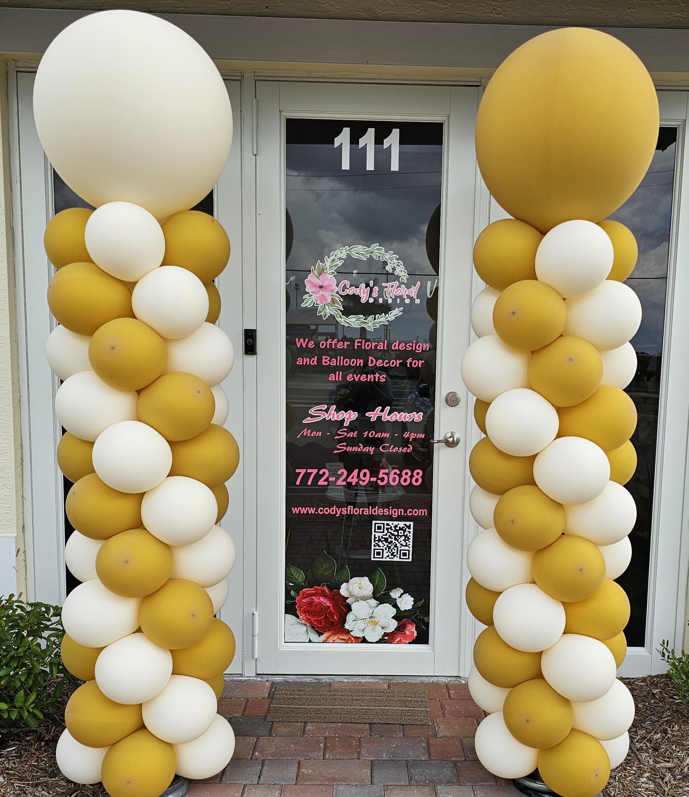 Spiral Balloon Column - Choose up to 3 colors to create your event spiral Column