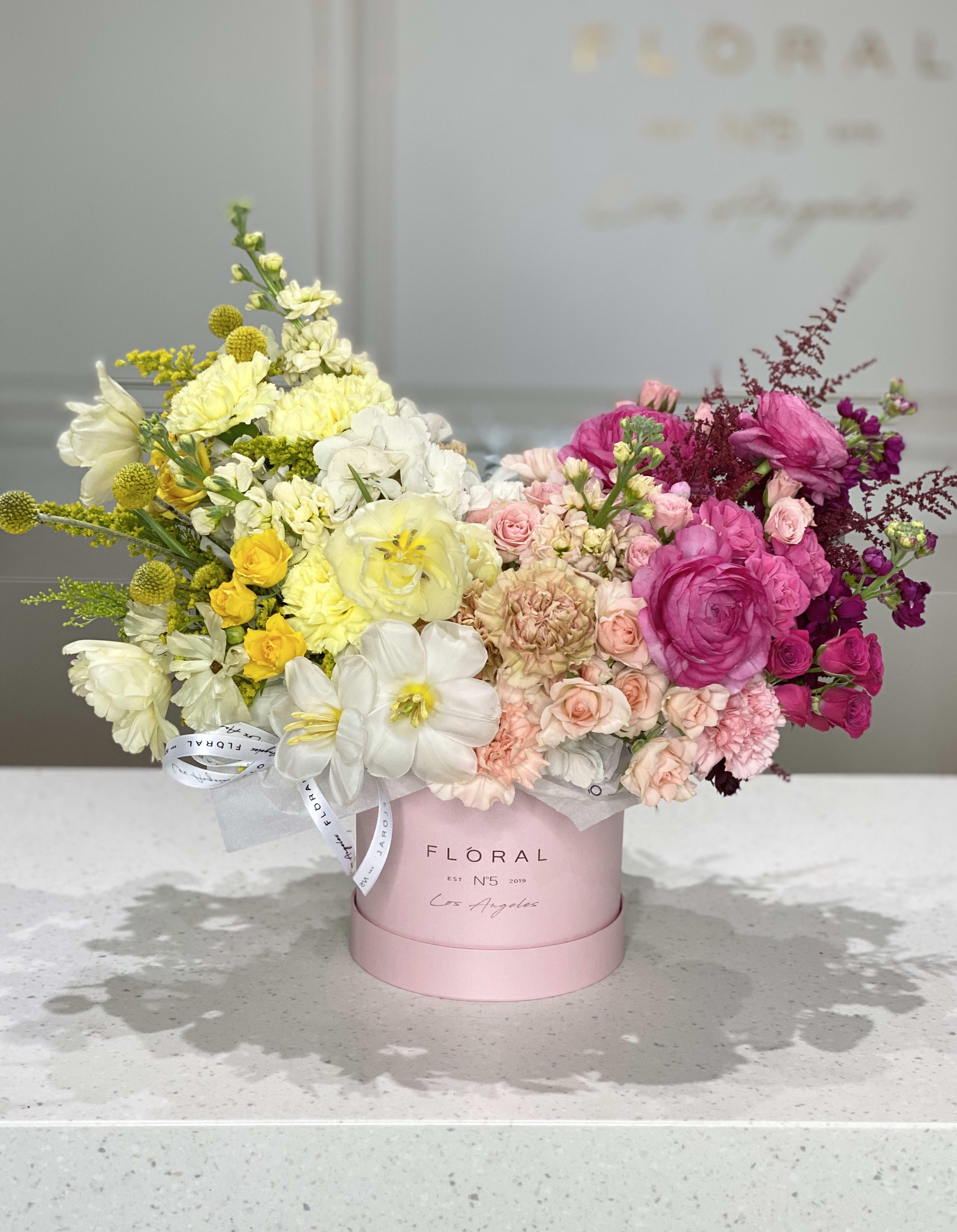 No.477-Roses, Ranunculuses, Matthiolas & Spray Roses No.477-Roses, Ranunculuses, Matthiolas & Spray Roses - A modern take on floral gifting, this mixed flower box is a curated blend of seasonal blooms and textures, thoughtfully designed in Studio City. Each box is a unique expression of beauty and emotion—perfect for making a lasting impression. Whether it’s a celebration or a simple gesture of love, our same day flower delivery ensures your heartfelt gift arrives fresh, elegant, and right on time. A unique ombre composition with Roses, Ranunculuses, Matthiolas, Spray Roses and other flowers to complete the composition.