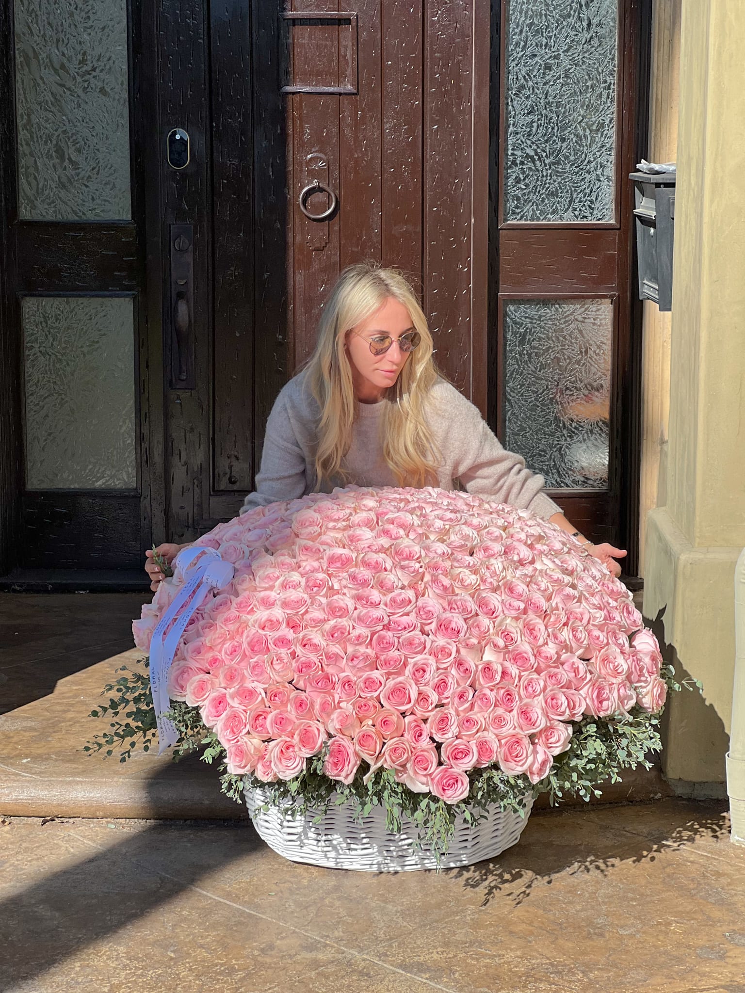 No.777 - Soft Pink Roses - Expertly arranged by our skilled florist in Studio City, this large basket of 300 roses offers a modern twist on a timeless gesture. Elegant and refined, it's the perfect gift for any occasion. With same day flower delivery available, sending a stunning floral surprise has never been easier. Experience the beauty and sophistication of a luxurious rose presentation.  Available with: -red roses -white roses  -mix roses