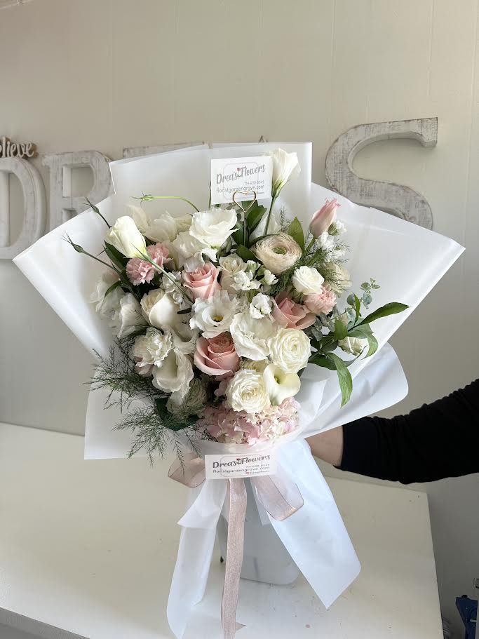 Peace of my love - mix bouquet, the perfect free flow bouquet