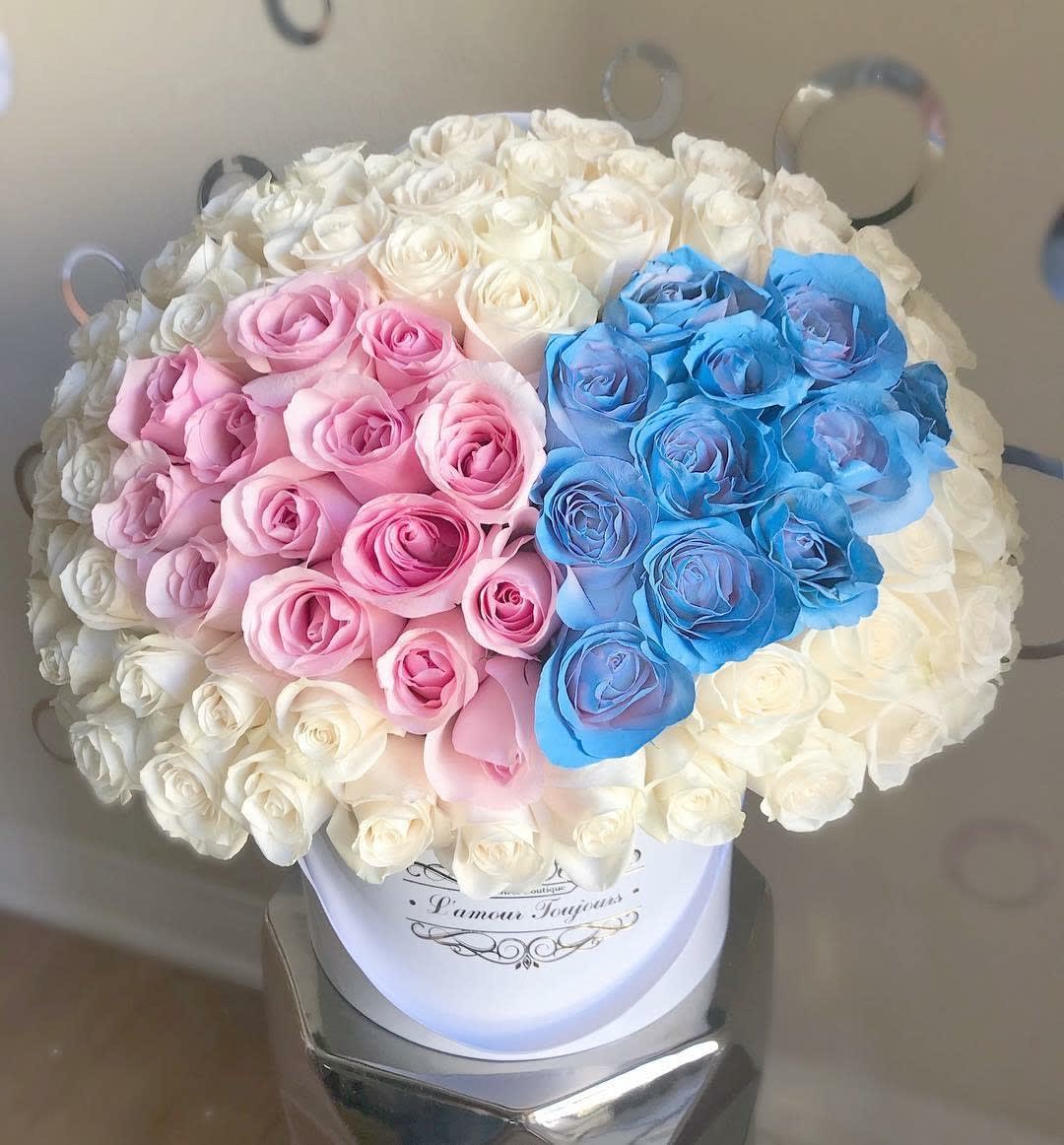 Boy or Girl Signature Box Boy or Girl Signature Box - Premium double-heart Design of Roses
