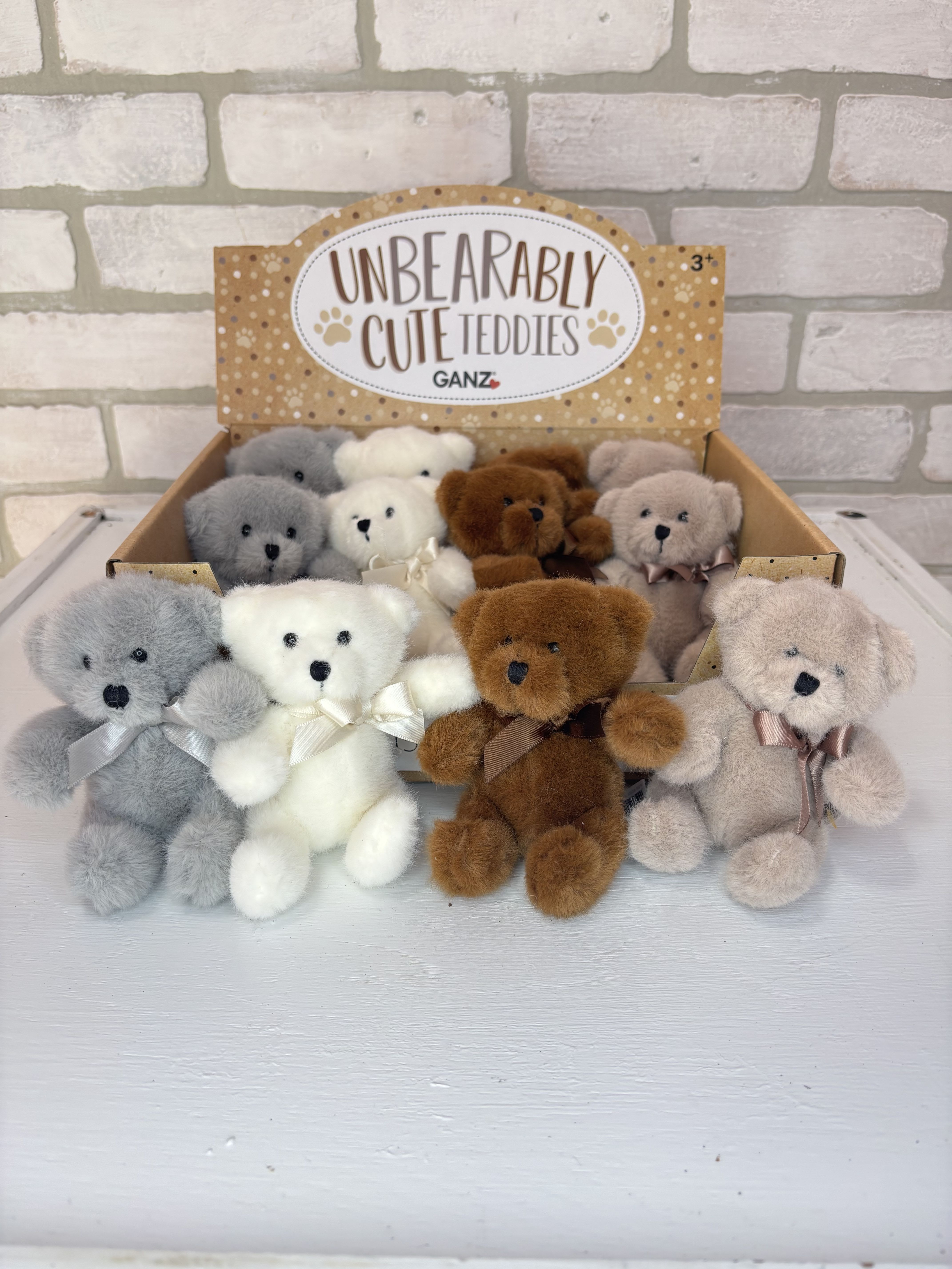 Unbearably Cute Teddies - Little teddies that are absolutely unBEARably cute.  