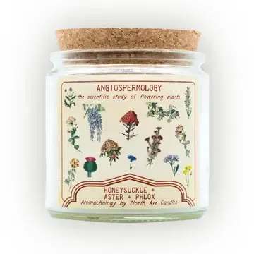 Aromachology / Wildflower Candle / Conservatory Gift Aromachology / Wildflower Candle / Conservatory Gift - Made in United States Benefit: Relaxing Burn Time: 80 hours Fragrance Family: Floral Ingredients: coconut soy wax, cotton wicks, recycled glass Material: Glass Number of Wicks: 2 Scent: Floral Season: Year-Round Size: 13 oz Style: Vintage Wax Type: Coconut, soy Weight: 1.2 lb (0.54 kg) Eco-friendly information Product Materials: Organic, Plastic-free, Recycled, and Vegan Packaging: Plastic-free, Recyclable, and Recycled Production: Ethically sourced
