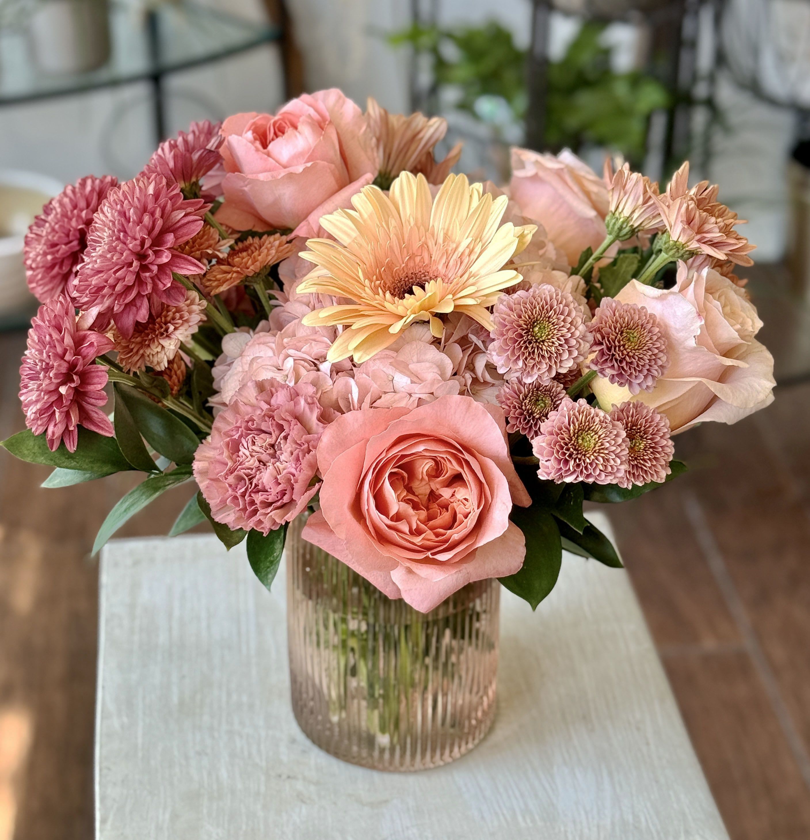 Isla - Pronounced: &quot;eye-la&quot; - Monochomartic dusty rose and pinks.
