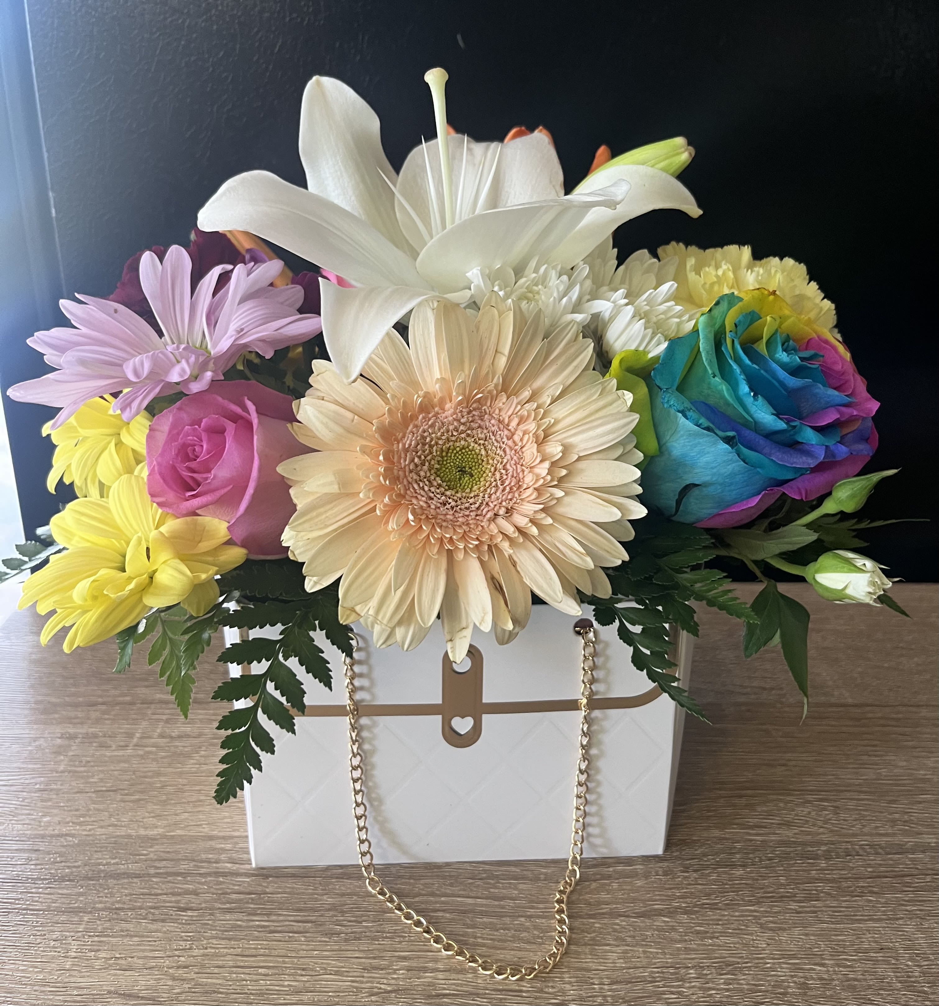 White Floral Purse White Floral Purse - fresh flowers in purse