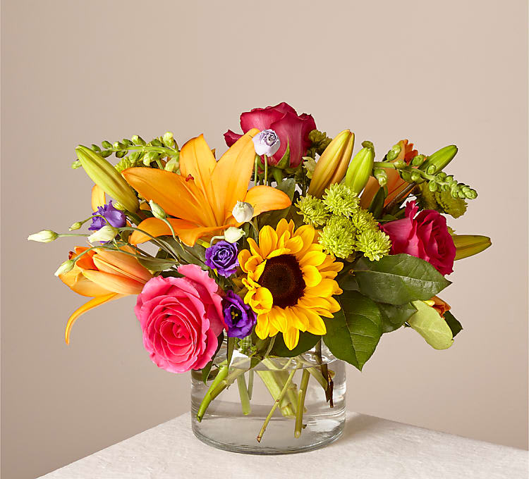 Customer's Choice, Tell Us What You Would Like! Customer's Choice, Tell Us What You Would Like! - Mixed color flowers, all white flowers, or you choose