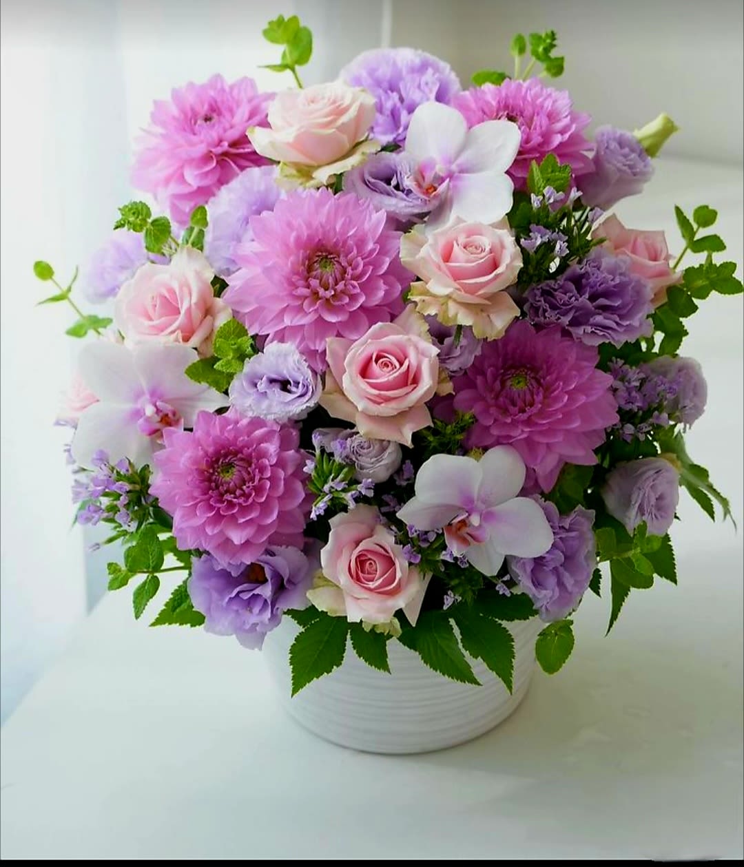 Puff Pink by Pretty in Petals Puff Pink by Pretty in Petals - Puff Pink is a lovely mixed arrangement of soft pink and white flowers. It’s filled with an abundance of fresh flowers to add to the aesthetic. It is perfectly appropriate for a variety of gift-giving occasions, from sympathy to romantic events.