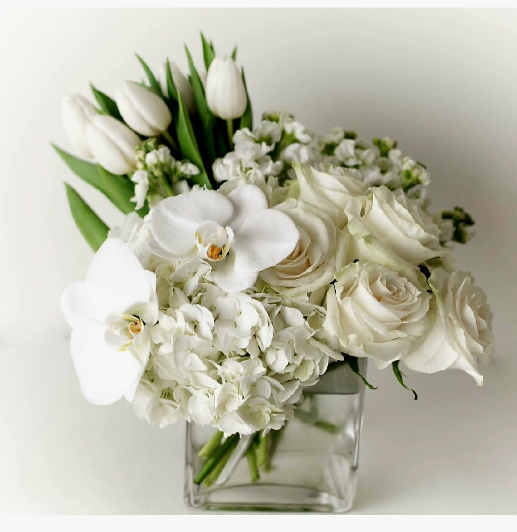 Heaven by Pretty in Petals Heaven by Pretty in Petals - Sympathy Arrangement